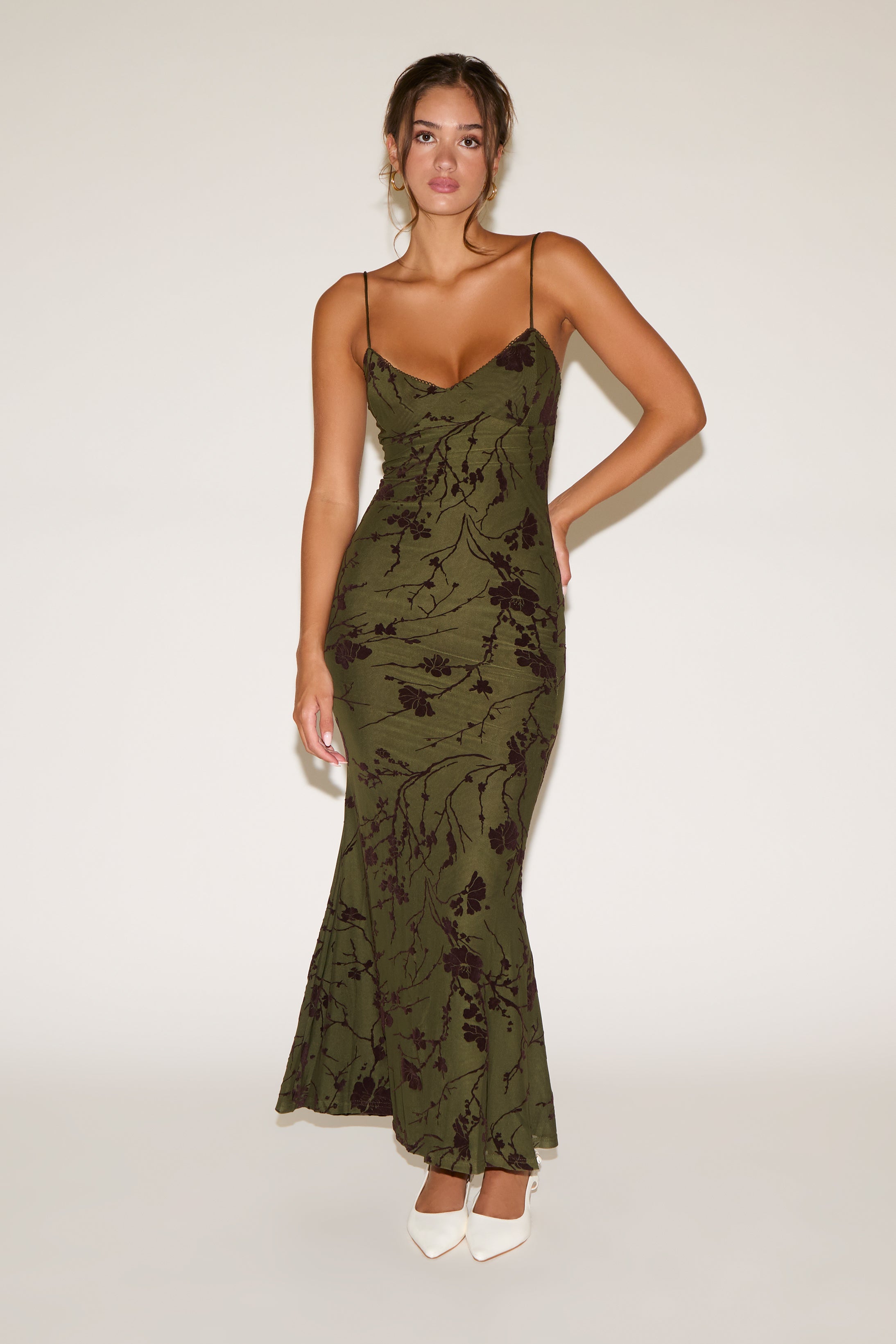 CONTRAST FLORAL FLOCKING SLEEVELESS MAXI DRESS B (SP) / OLIVE / M