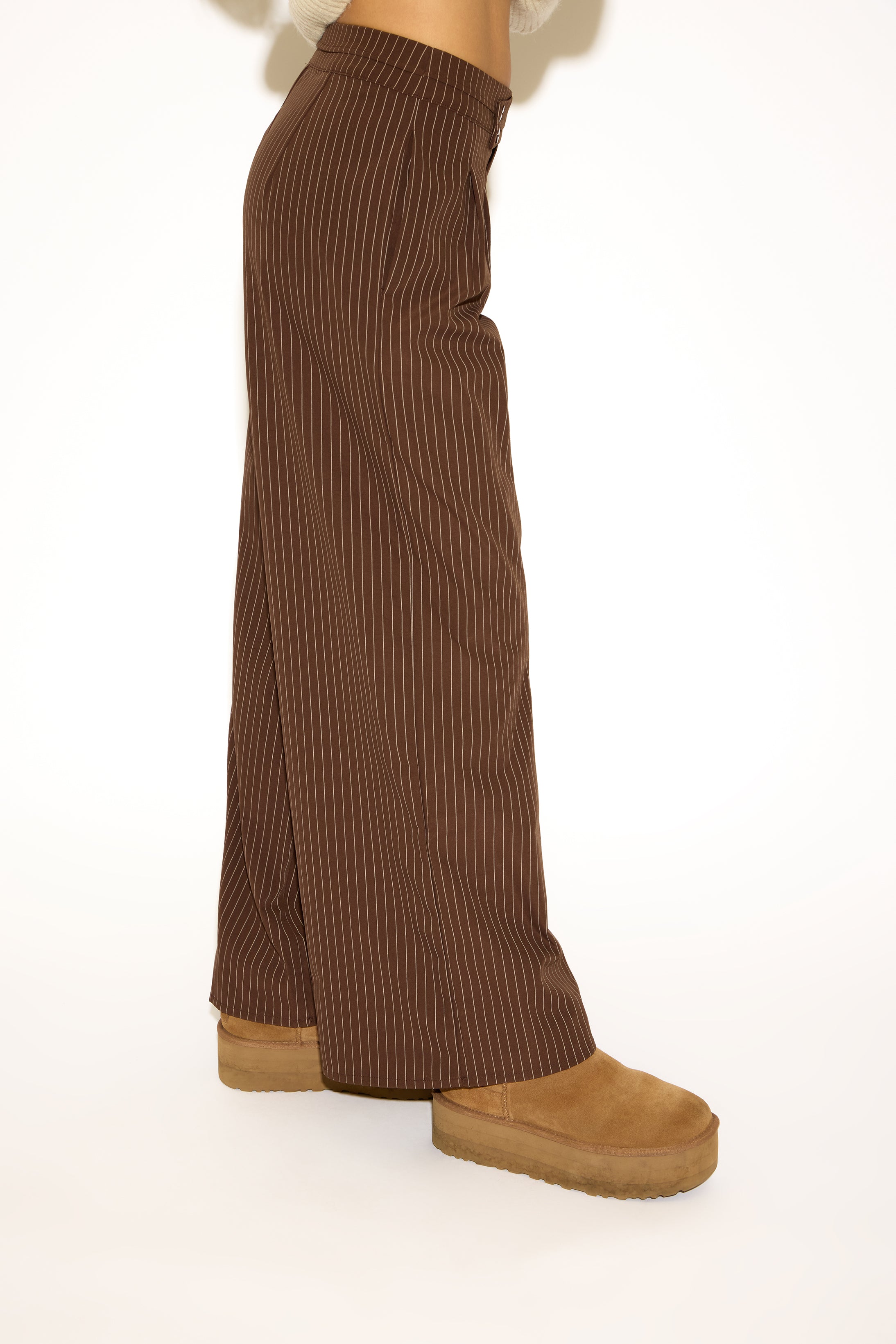 DOUBLE BUTTON STRIPED TROUSERS