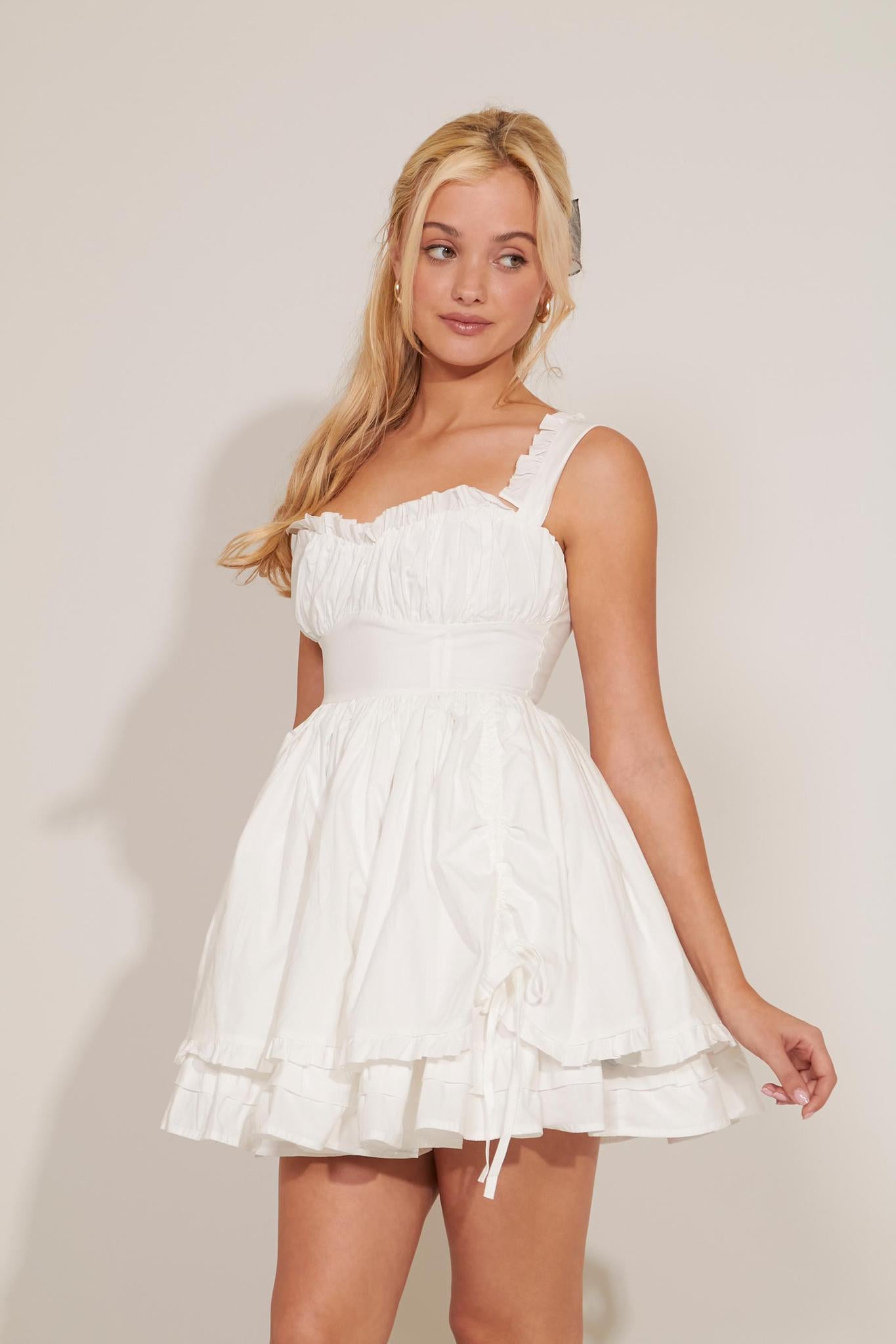 EMPIRE WAIST RUFFLED MINI DRESS WITH TIE DETAIL F / White / M