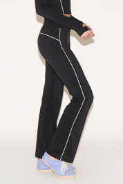 WAISTBAND CONTRAST PIPING WORKOUT PANT