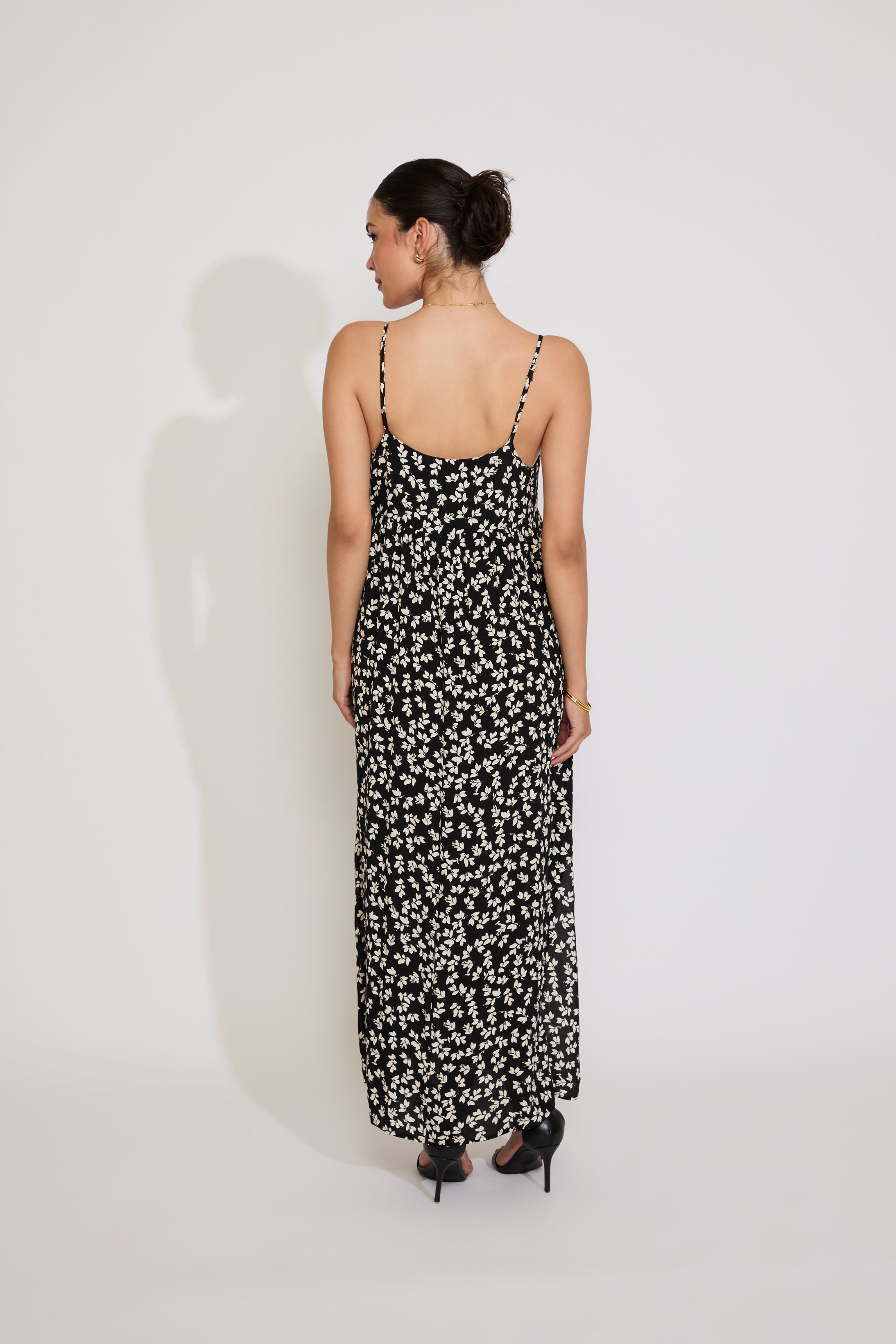 FLORAL ADJUSTABLE STRAP V-NECK MAXI DRESS
