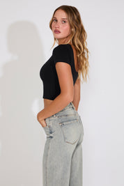 ROUNDED SQUARE NECK SHORT SLEEVE CROP TOP