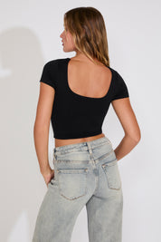 ROUNDED SQUARE NECK SHORT SLEEVE CROP TOP