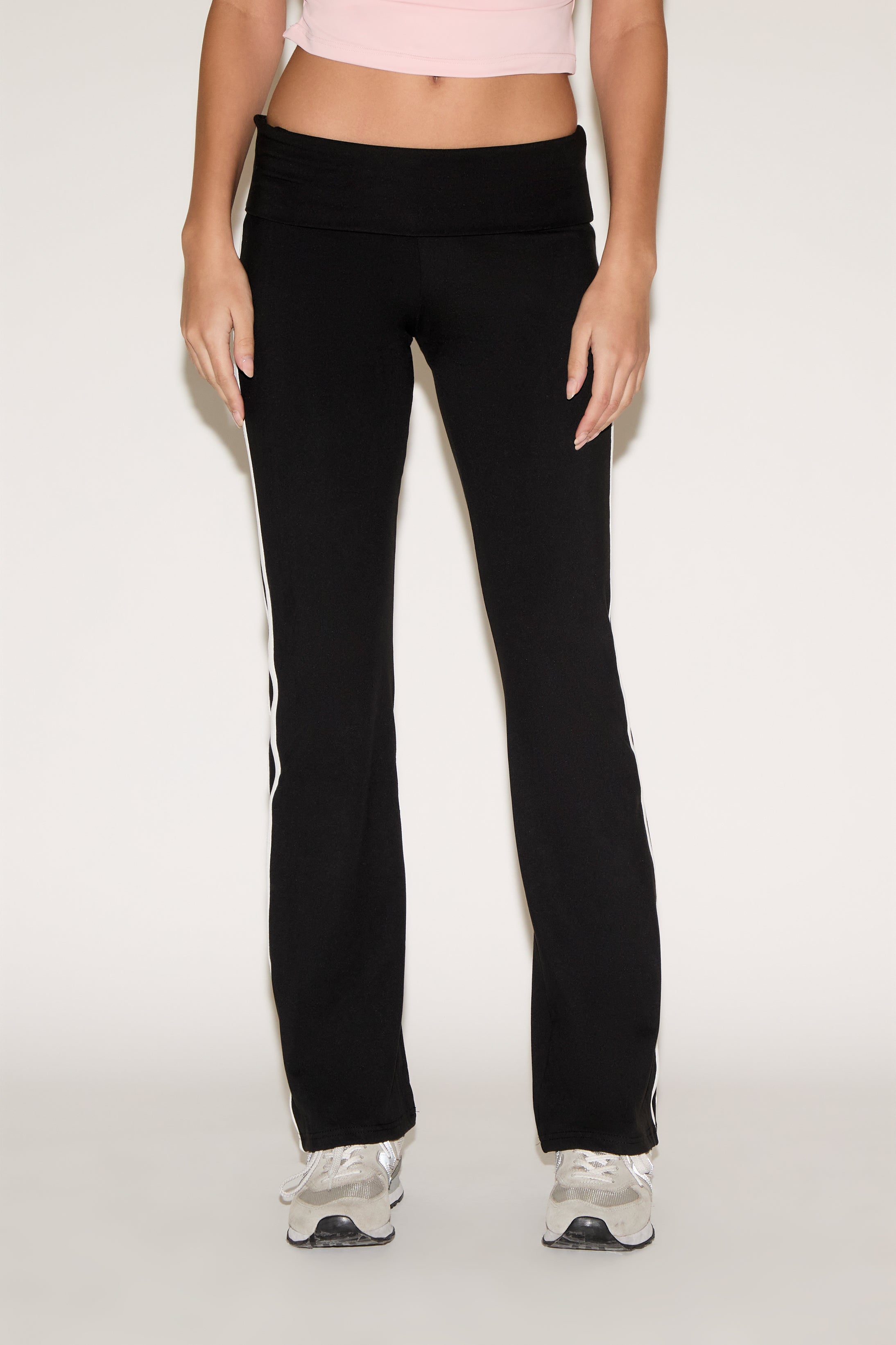 WIDE WAISTBAND SIDE STRIPES FLARE LEGGING