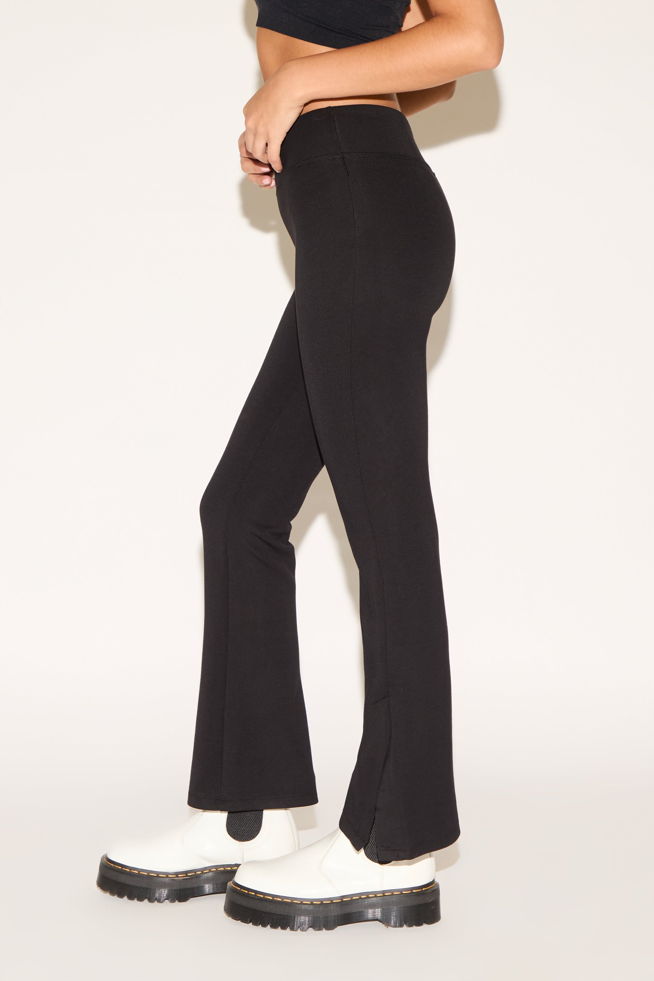 YOGA WAIST FLARE LEGGING WITH SLIT