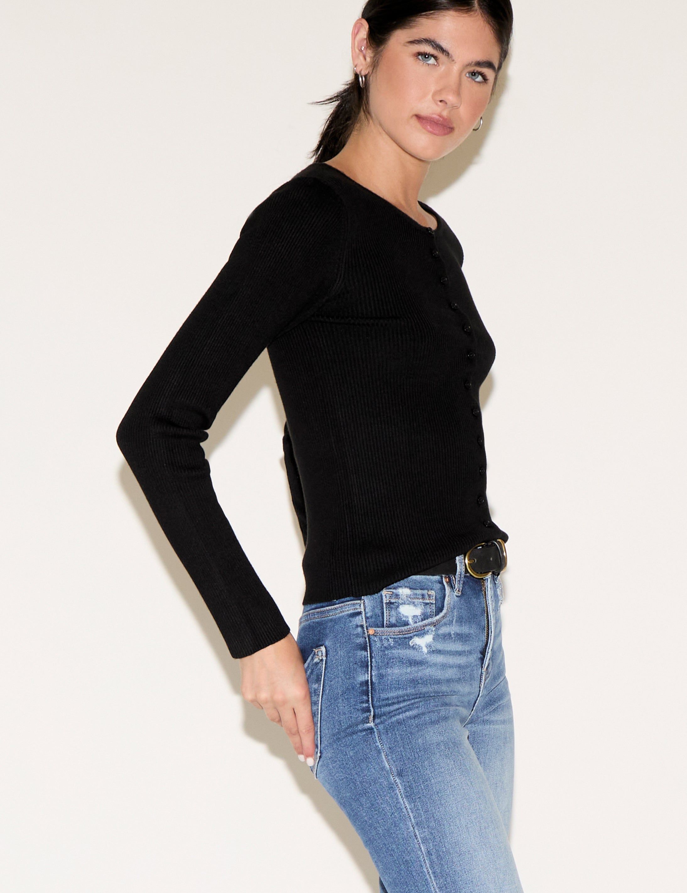 BLACK65315_2742.jpg