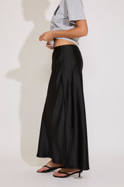 ELASTIC WAIST SATIN MAXI SKIRT