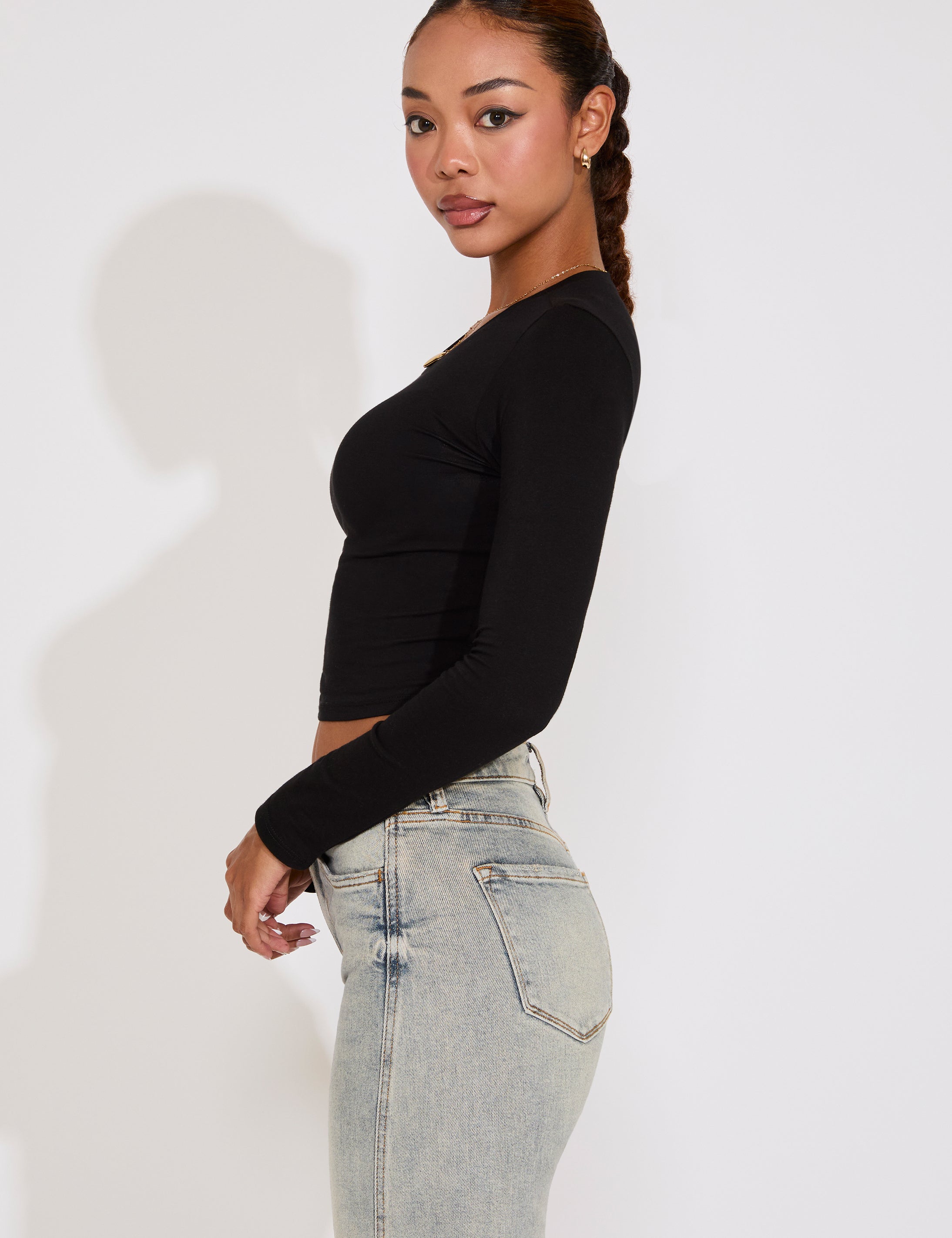 BLACKT13740_1047.jpg