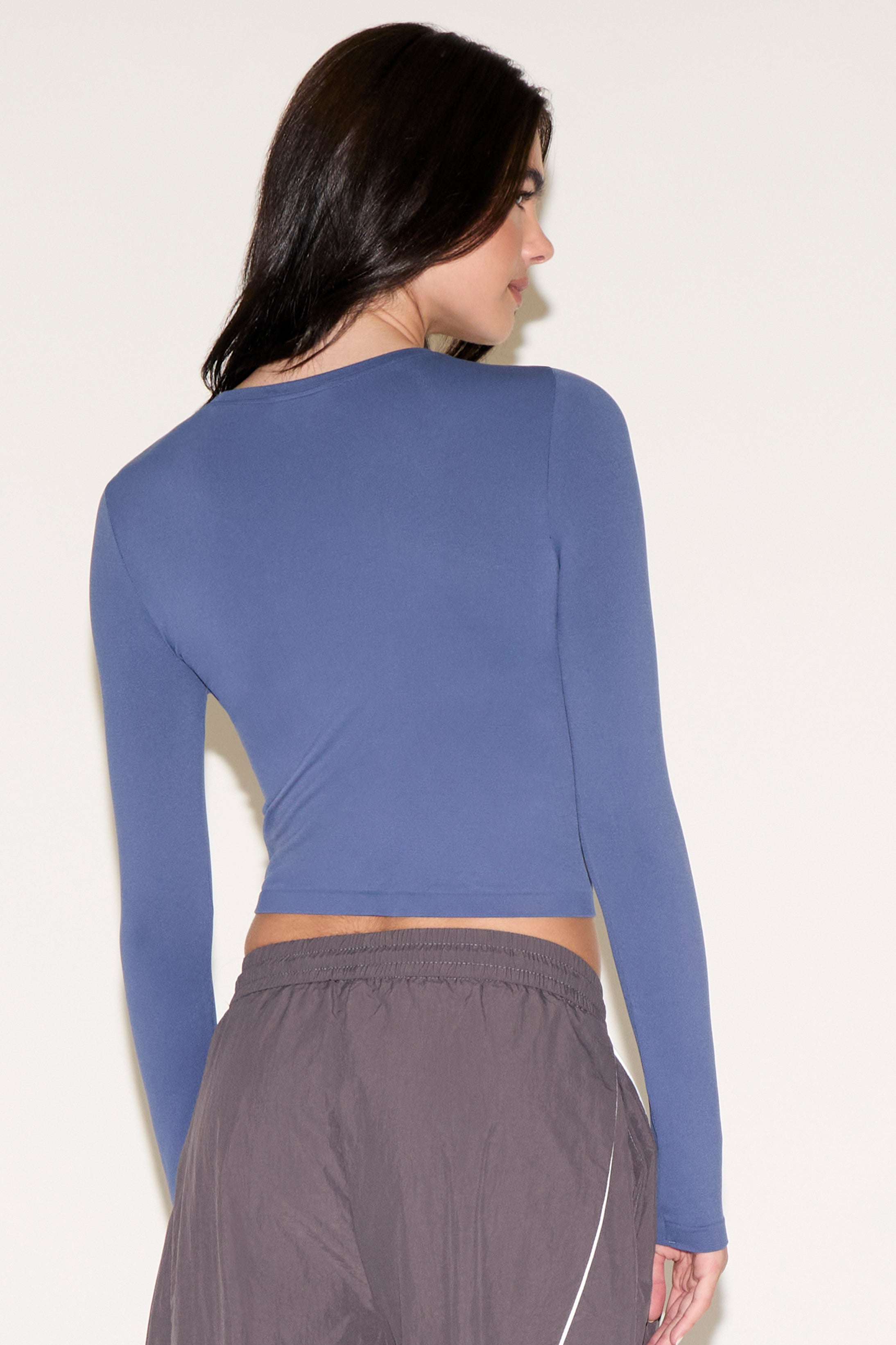 ROUND NECK LONG SLEEVE SIMPLE SHIRT