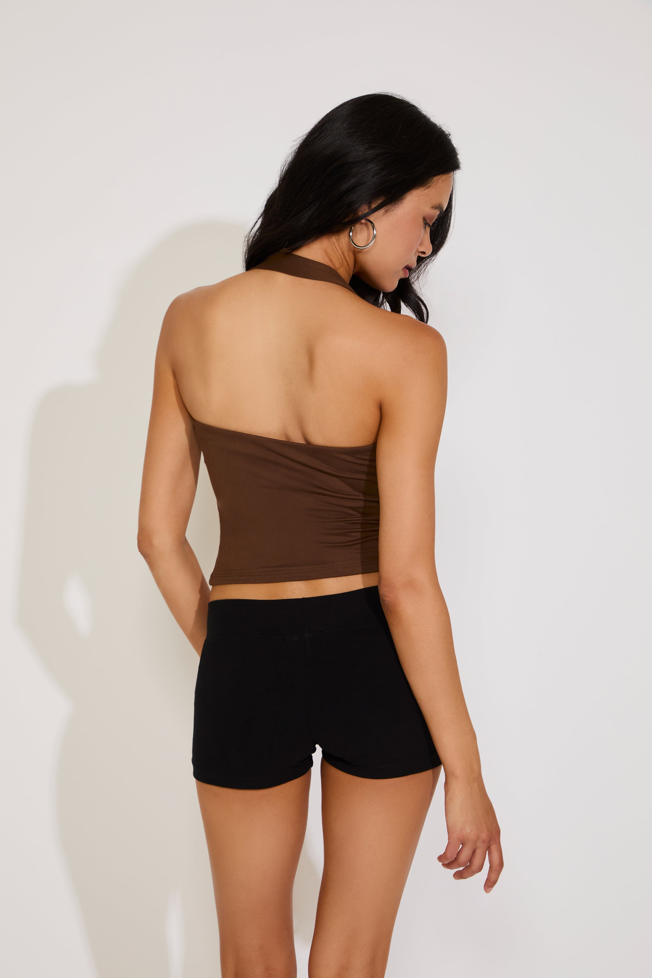 SLEEVELESS HALTER OPEN BACK CROP TOP