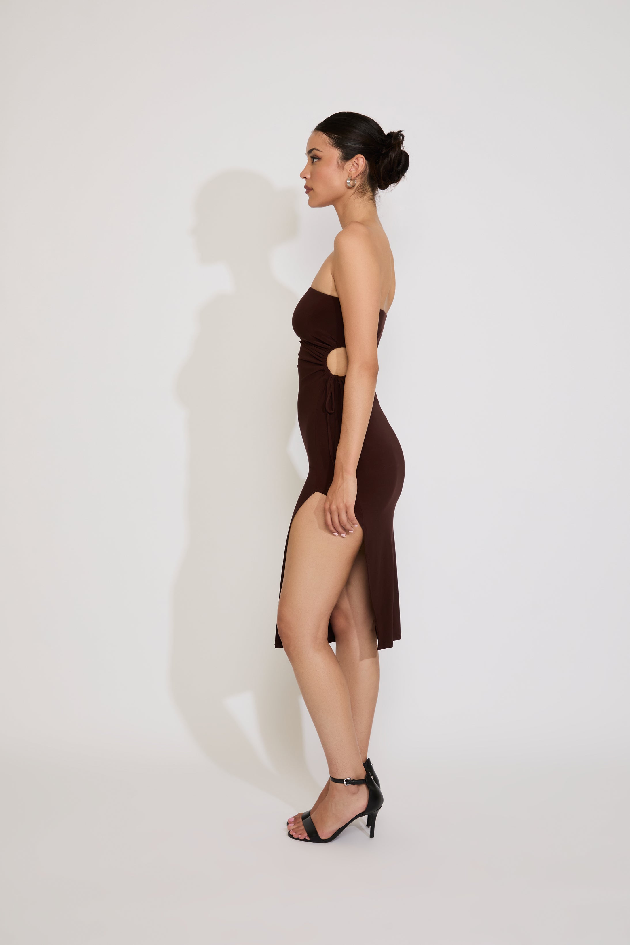 ADJUSTABLE SIDE CUT OUT STRAPLESS MAXI DRESS