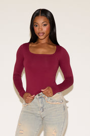 SQUARE NECK SEAMLESS LONG SLEEVE BODYCON TOP