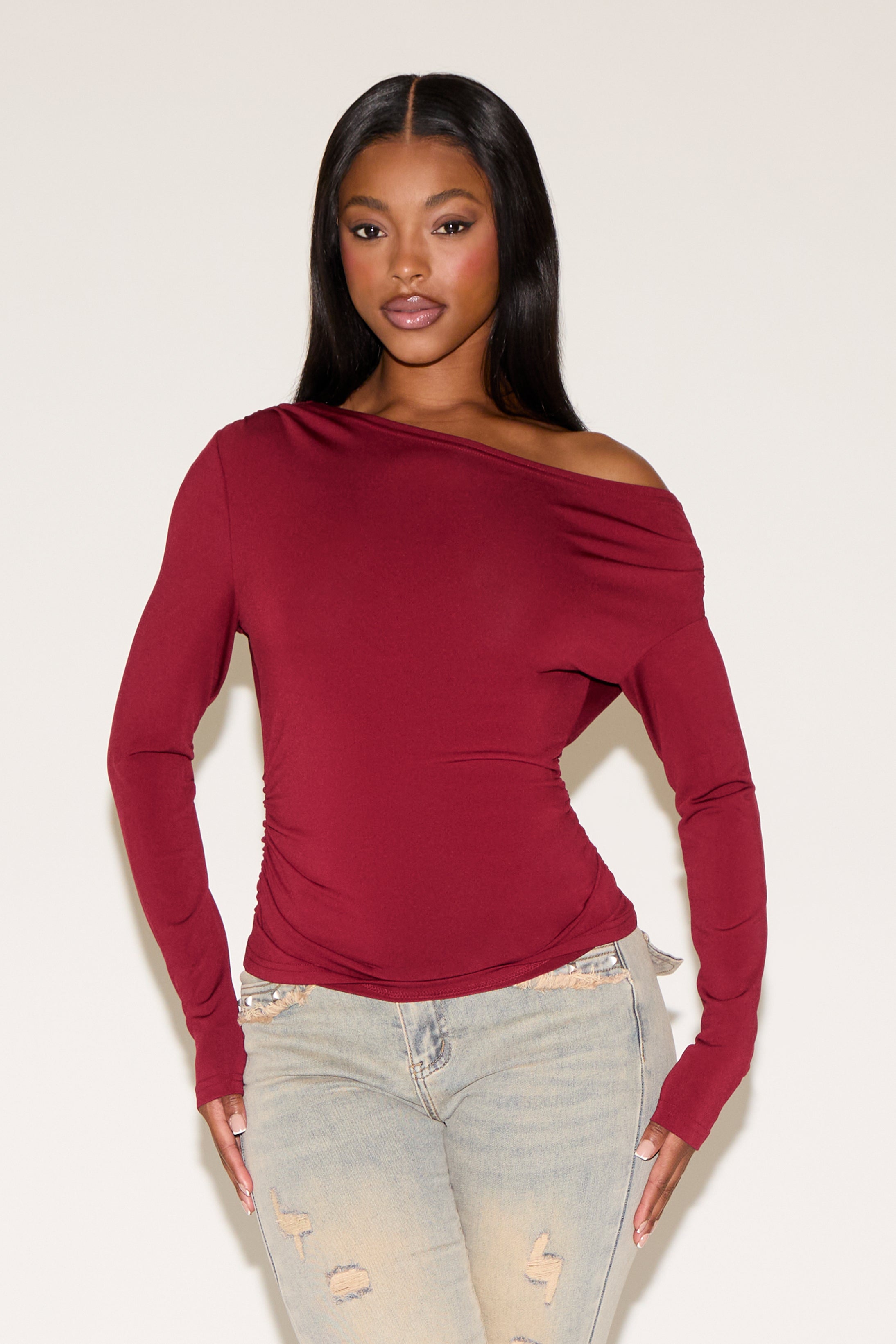 ASYMMETRIC OFF SHOULDER BODYCON LONG SLEEVE TOP