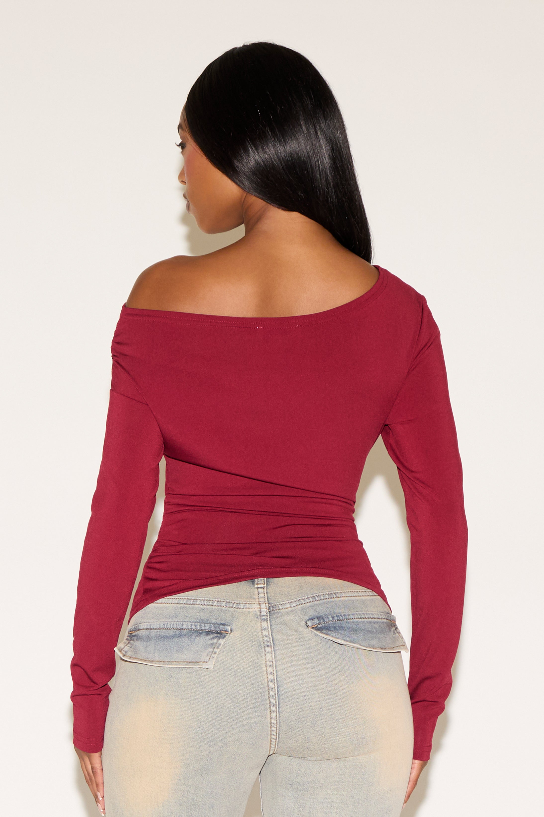 ASYMMETRIC OFF SHOULDER BODYCON LONG SLEEVE TOP