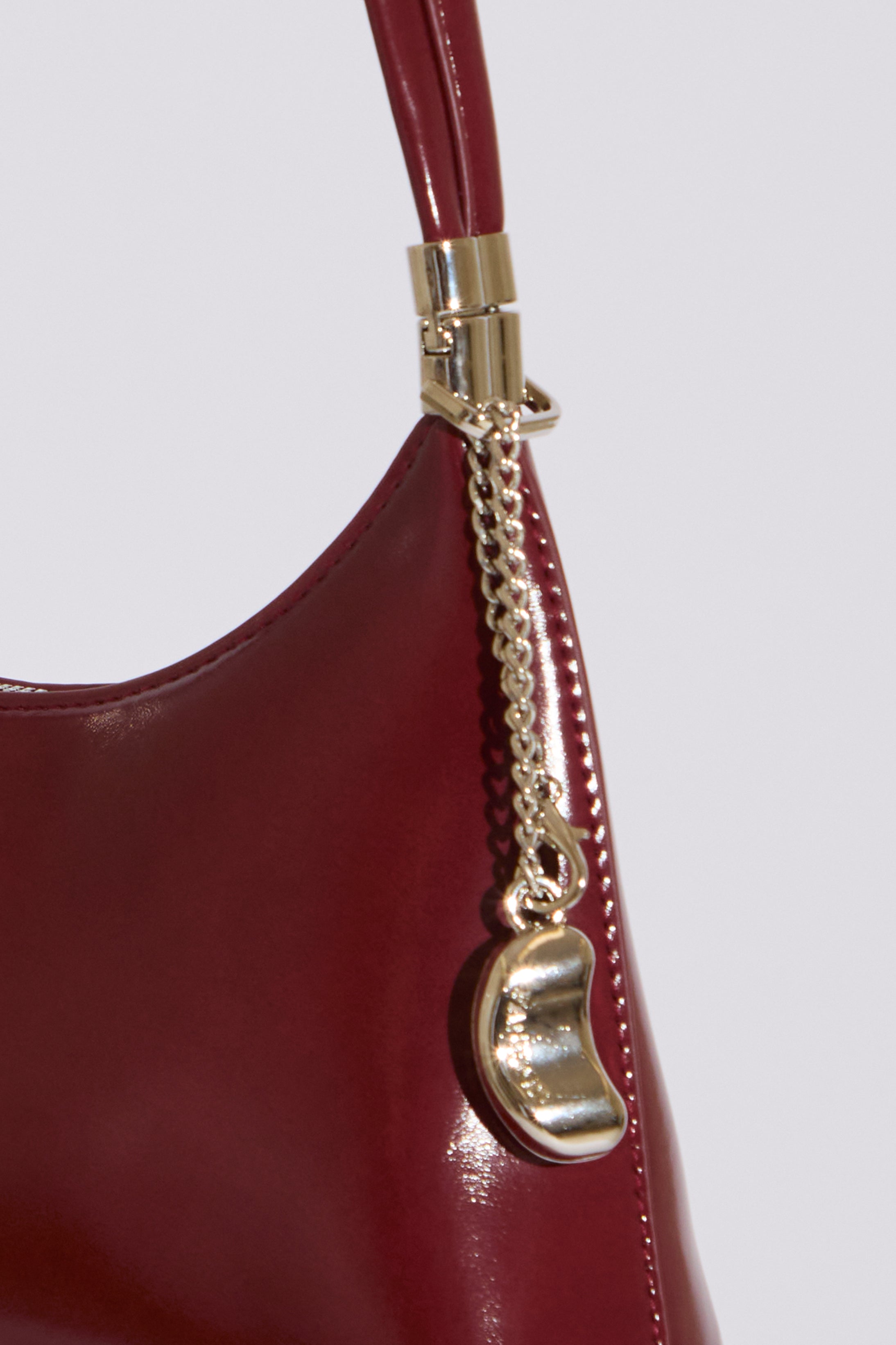 VEGAN LEATHER HOBO STYLE SHOULDER BAG