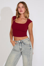 SCOOP NECK SLEEVELESS KNIT CROP TOP