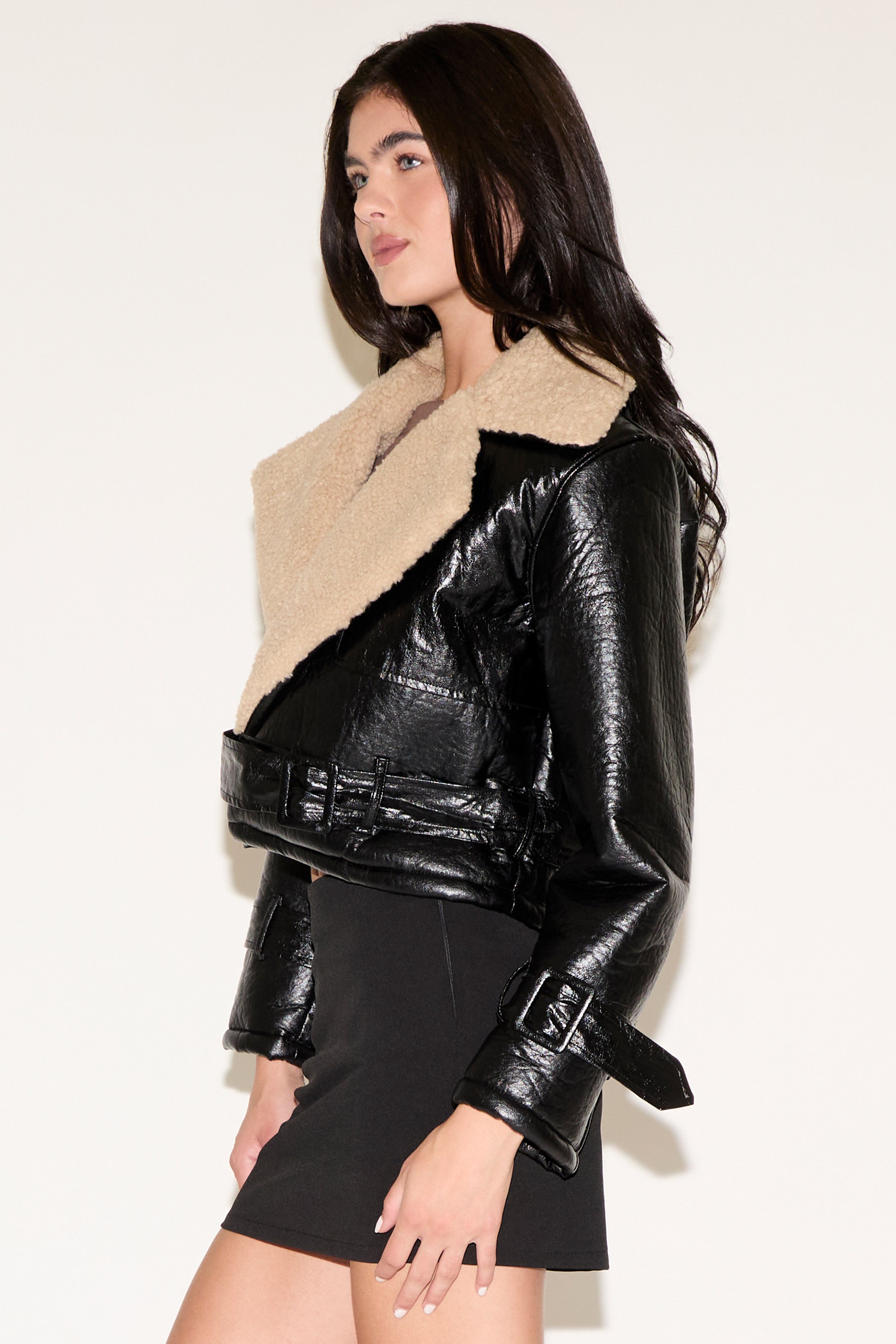 CROPPED BELTED SHEARLING & LEATHER JACKET