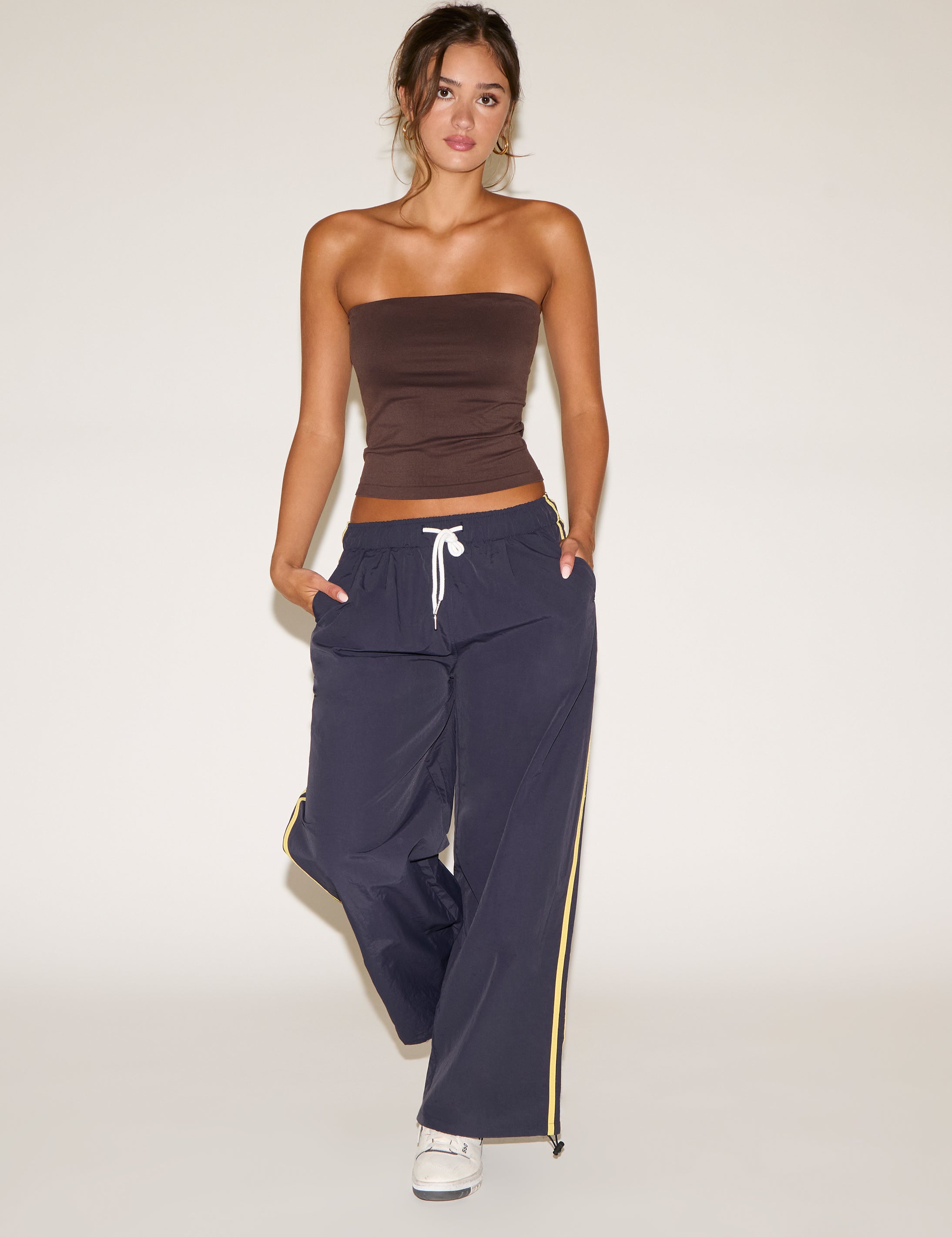 SEAMLESS SIMPLE CROPPED TUBE TOP