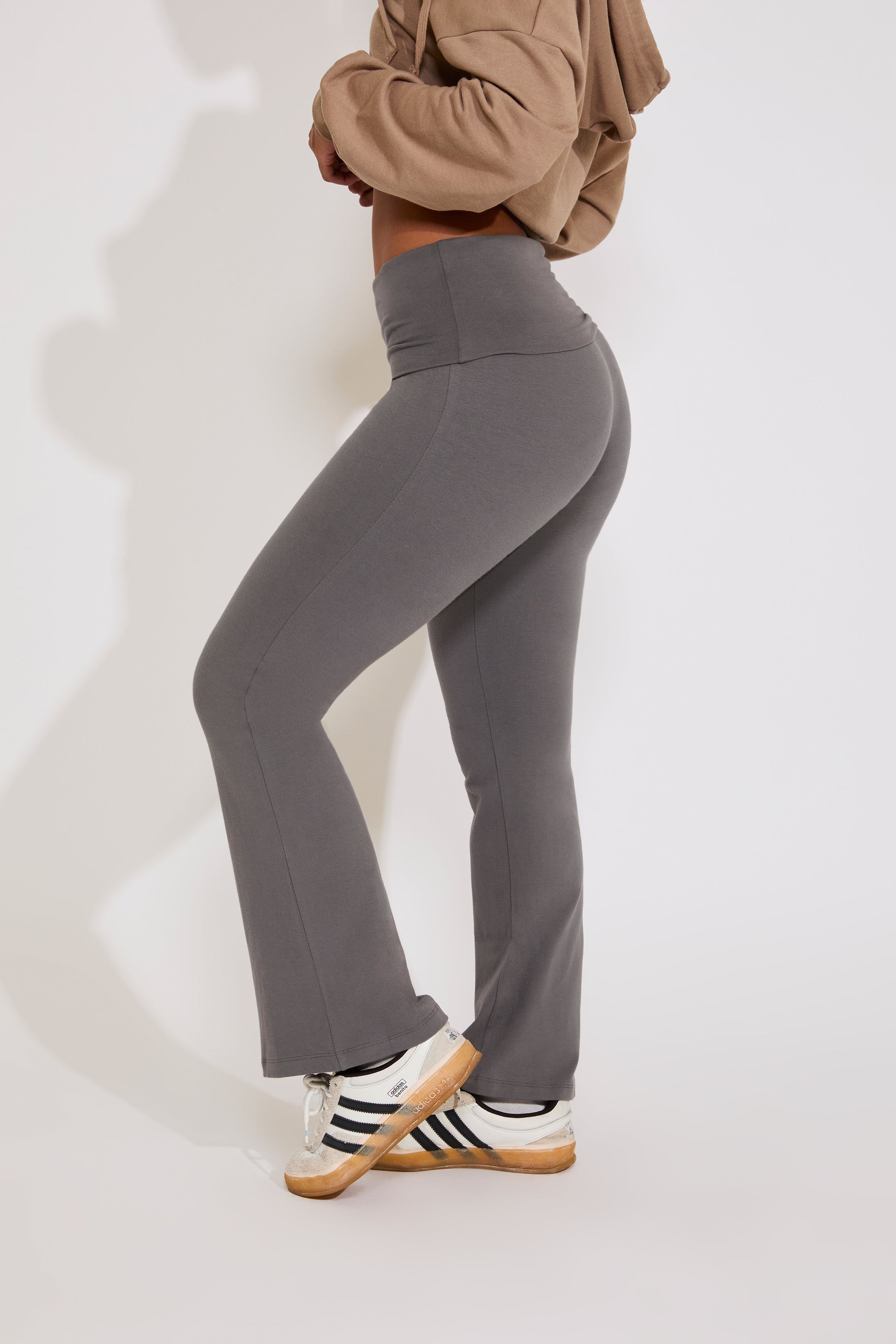 FOLD OVER WAIST LOOSE FIT YOGA PANT BTS / NAVY / M FOLD OVER WAIST LOOSE FIT YOGA PANT BTS / NAVY / M