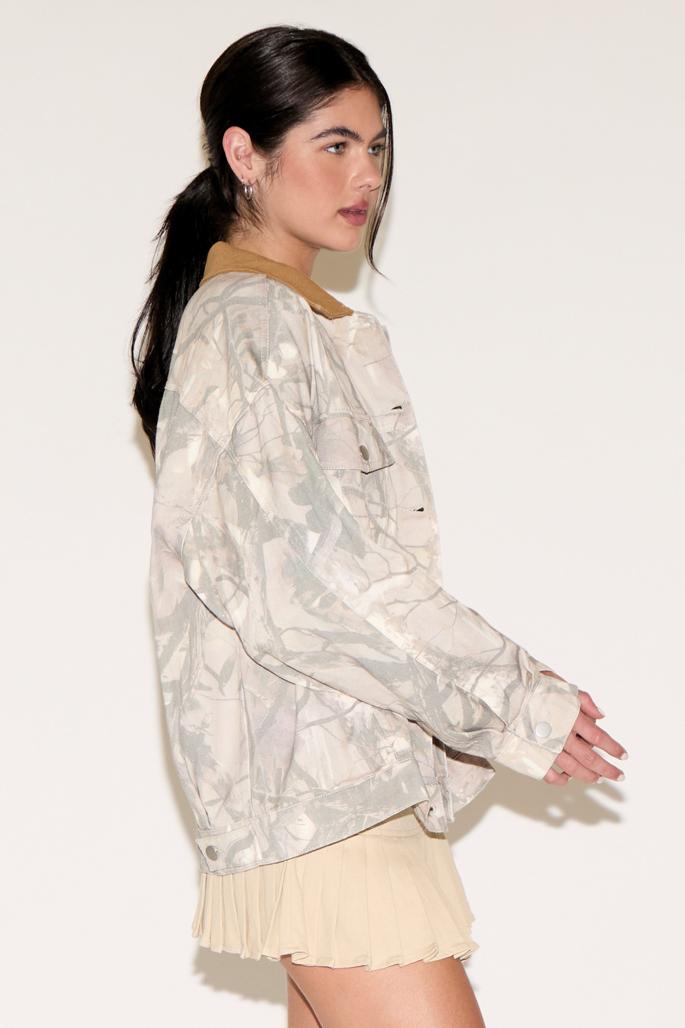 WOODLAND CAMO OVERSIZED TRUCKER JACKET