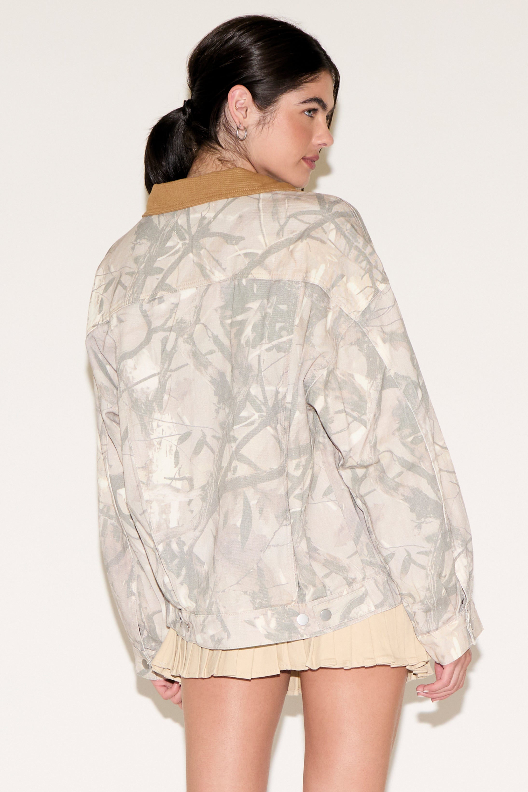WOODLAND CAMO OVERSIZED TRUCKER JACKET