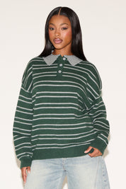 STRIPED CONTRAST COLLAR PULLOVER SWEATER