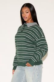 STRIPED CONTRAST COLLAR PULLOVER SWEATER