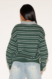 STRIPED CONTRAST COLLAR PULLOVER SWEATER