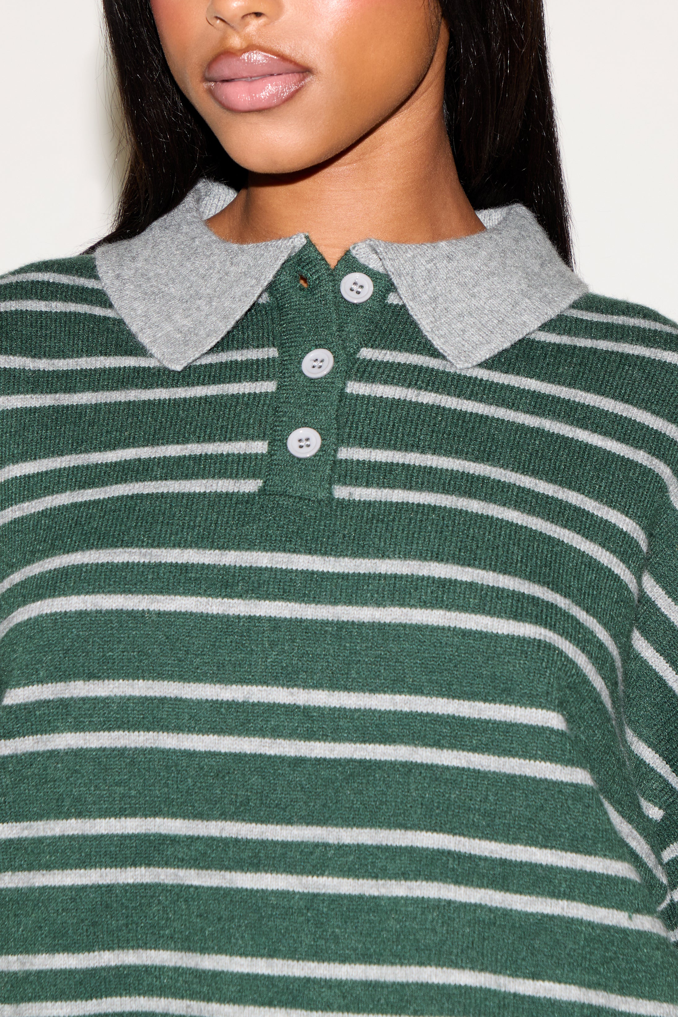 STRIPED CONTRAST COLLAR PULLOVER SWEATER