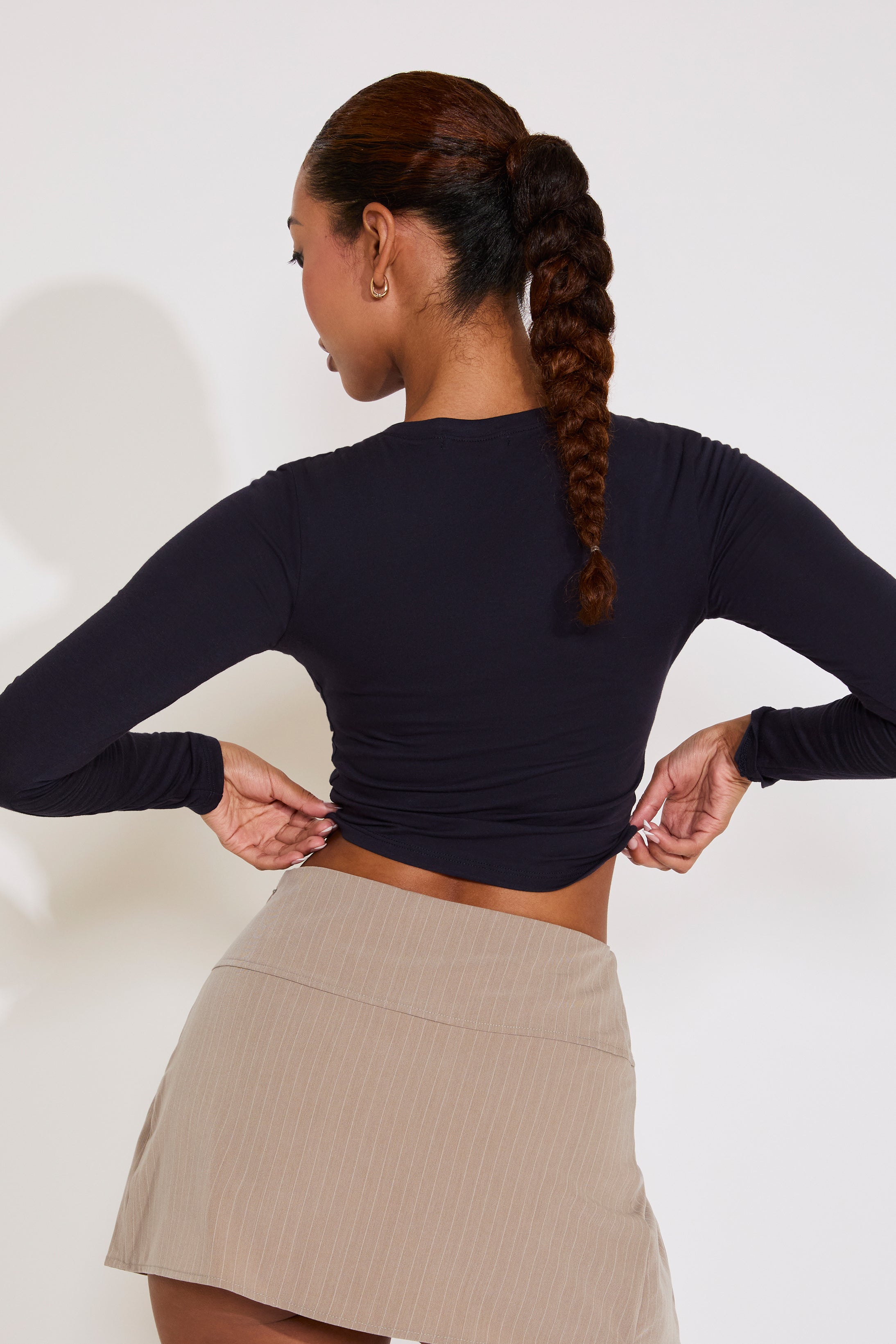 LONG SLEEVE CREW NECK COTTON CROP TOP