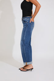 WASHED MID RISE BOYFRIEND ROLL UP DENIM PANT