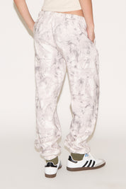 ELASTIC WAIST CAMO LEAVES PRINT PANT
