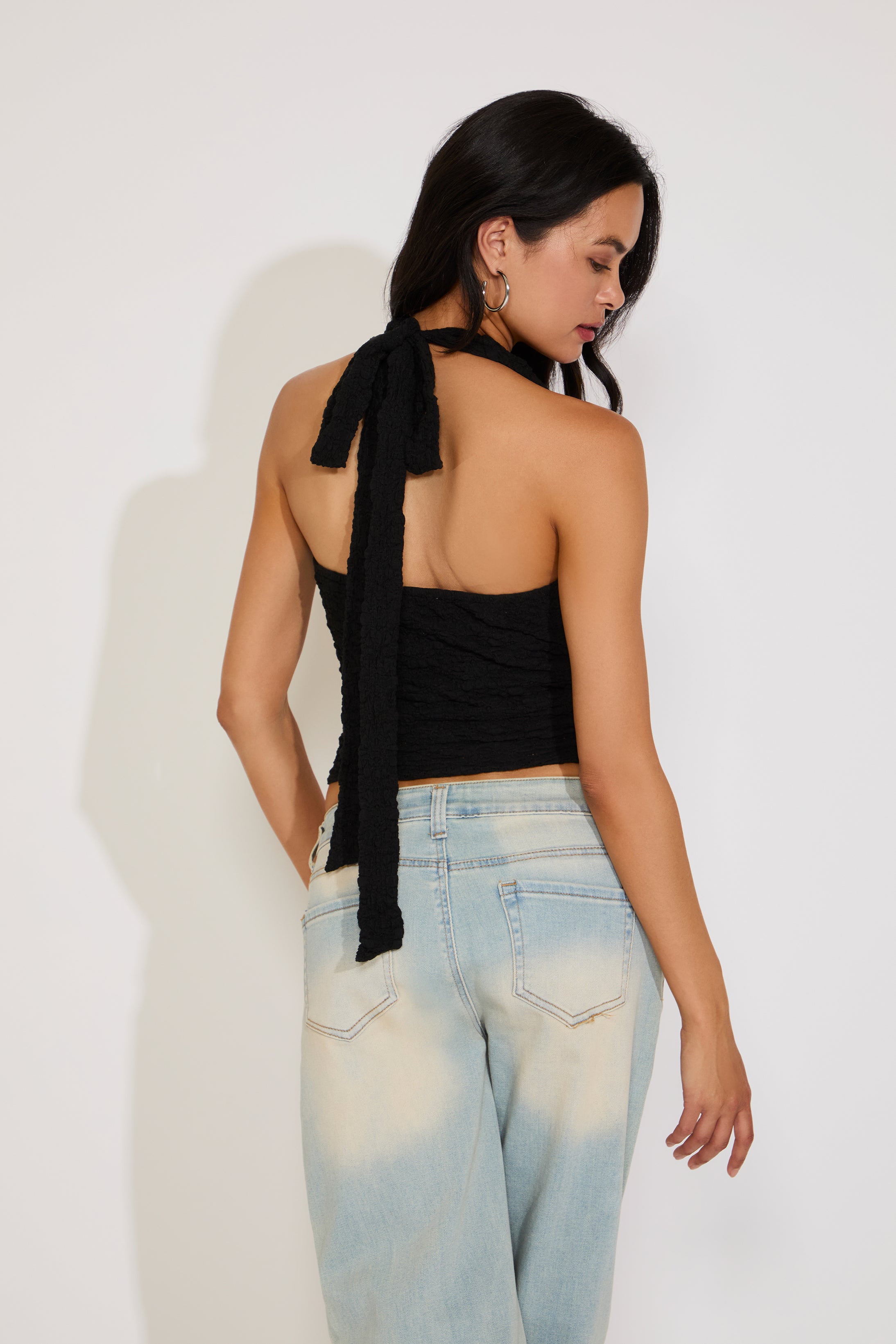 TEXTURED HALTER NECK TOP WITH DEEP V KEYHOLE