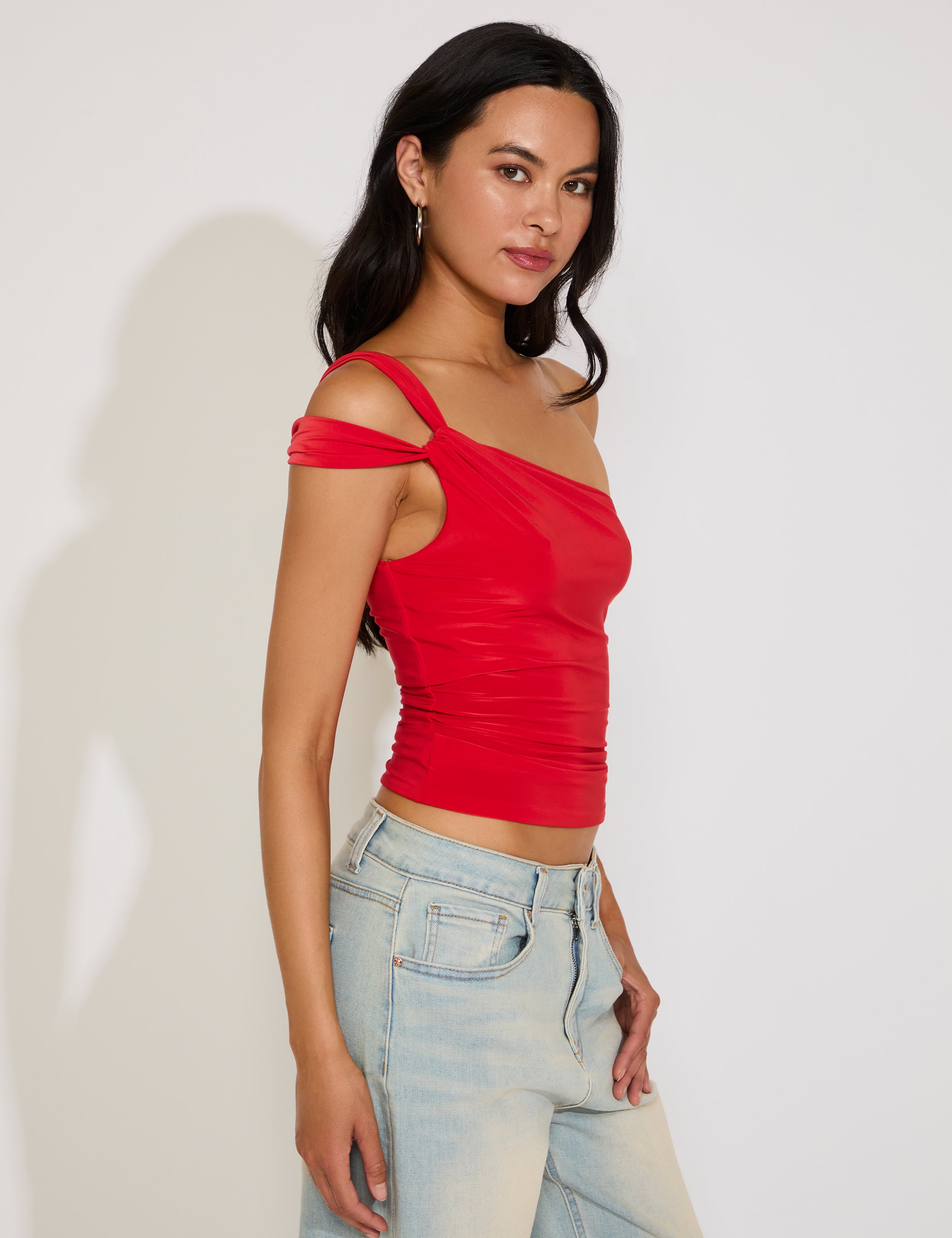 REDBT528_947.jpg