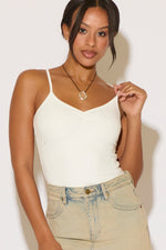 SCRUNCHED V NECK SEAMLESS CAMI TOP