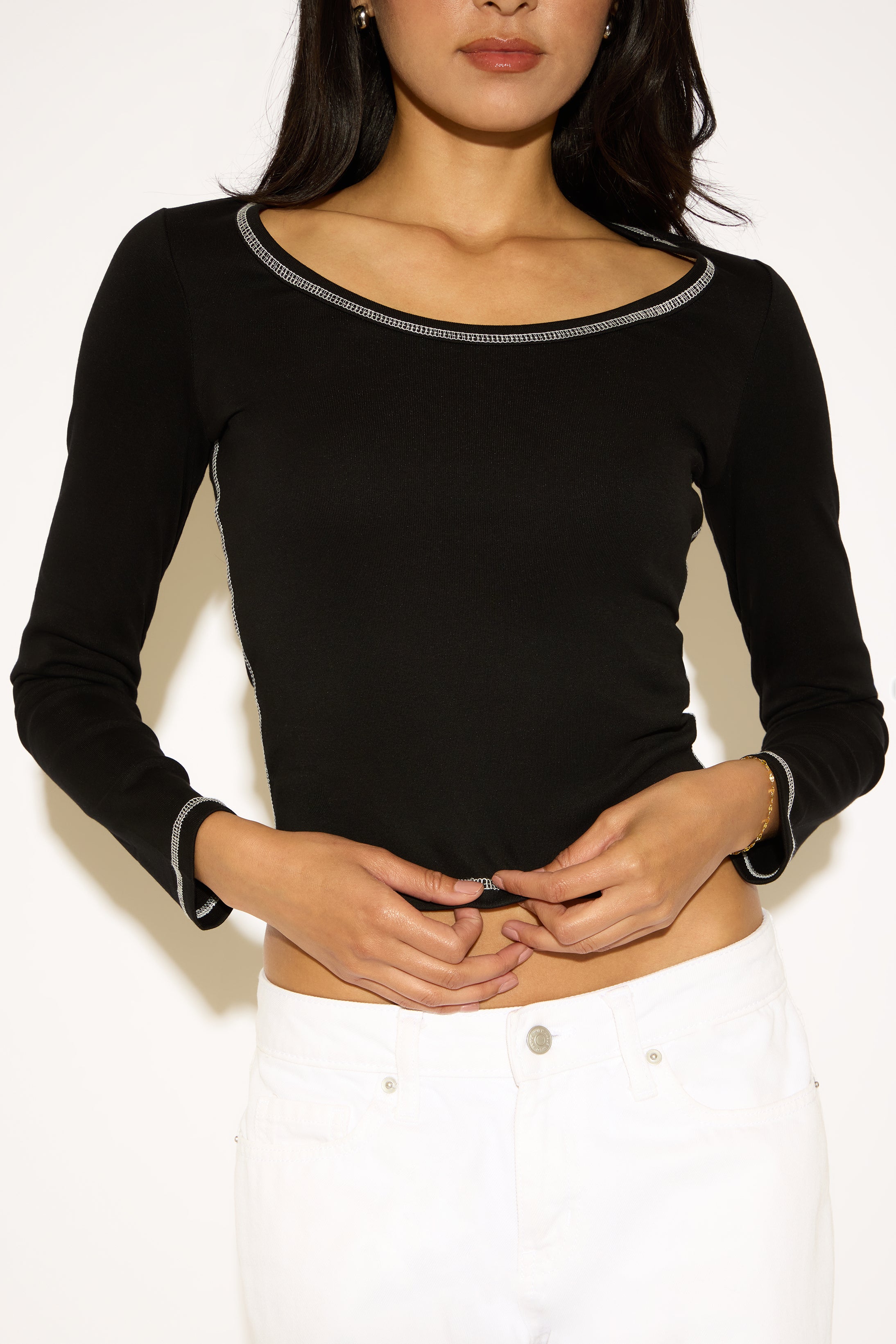 SCOOP NECK CONTRAST STITCHING LONG SLEEVE TOP