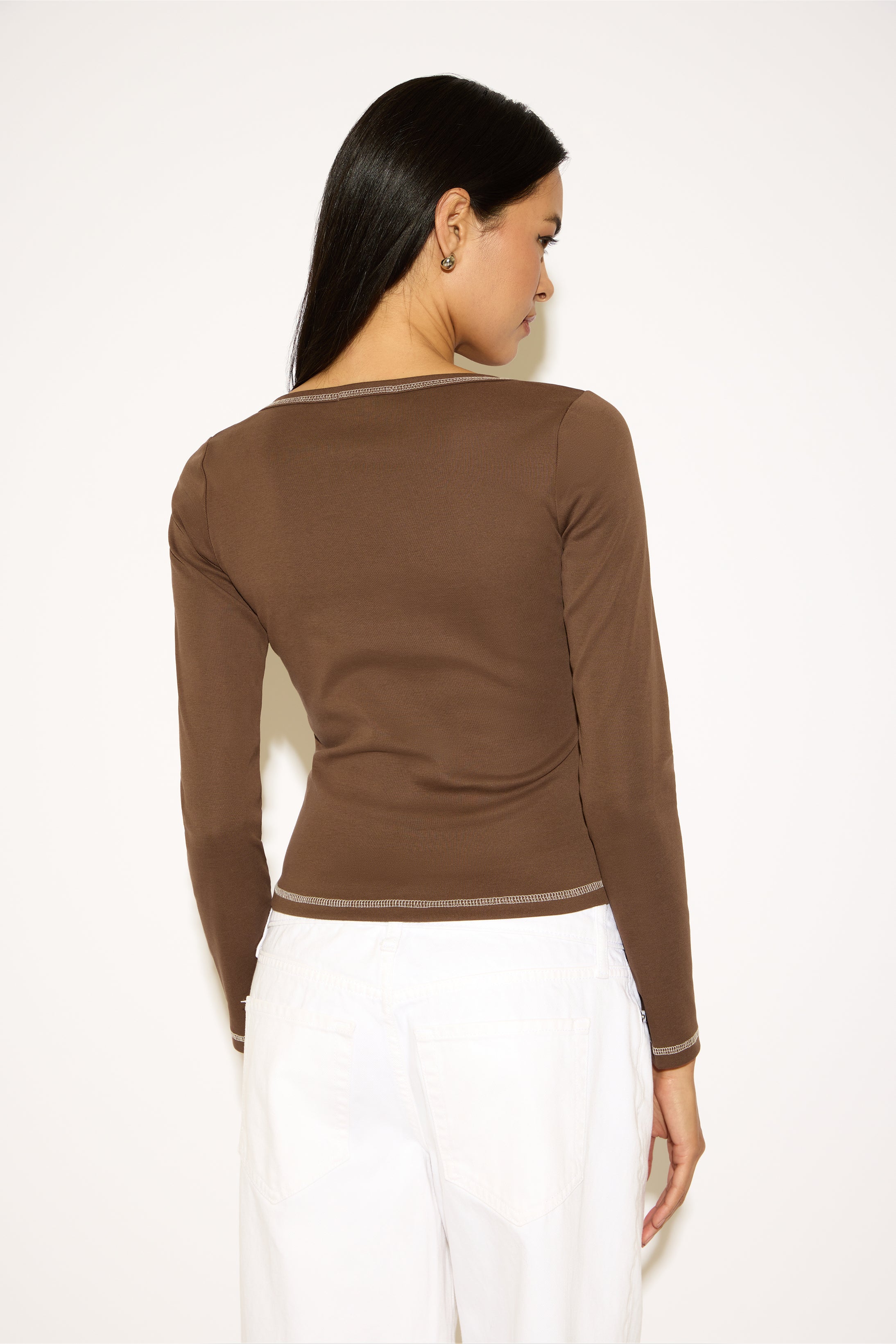 SCOOP NECK CONTRAST STITCHING LONG SLEEVE TOP