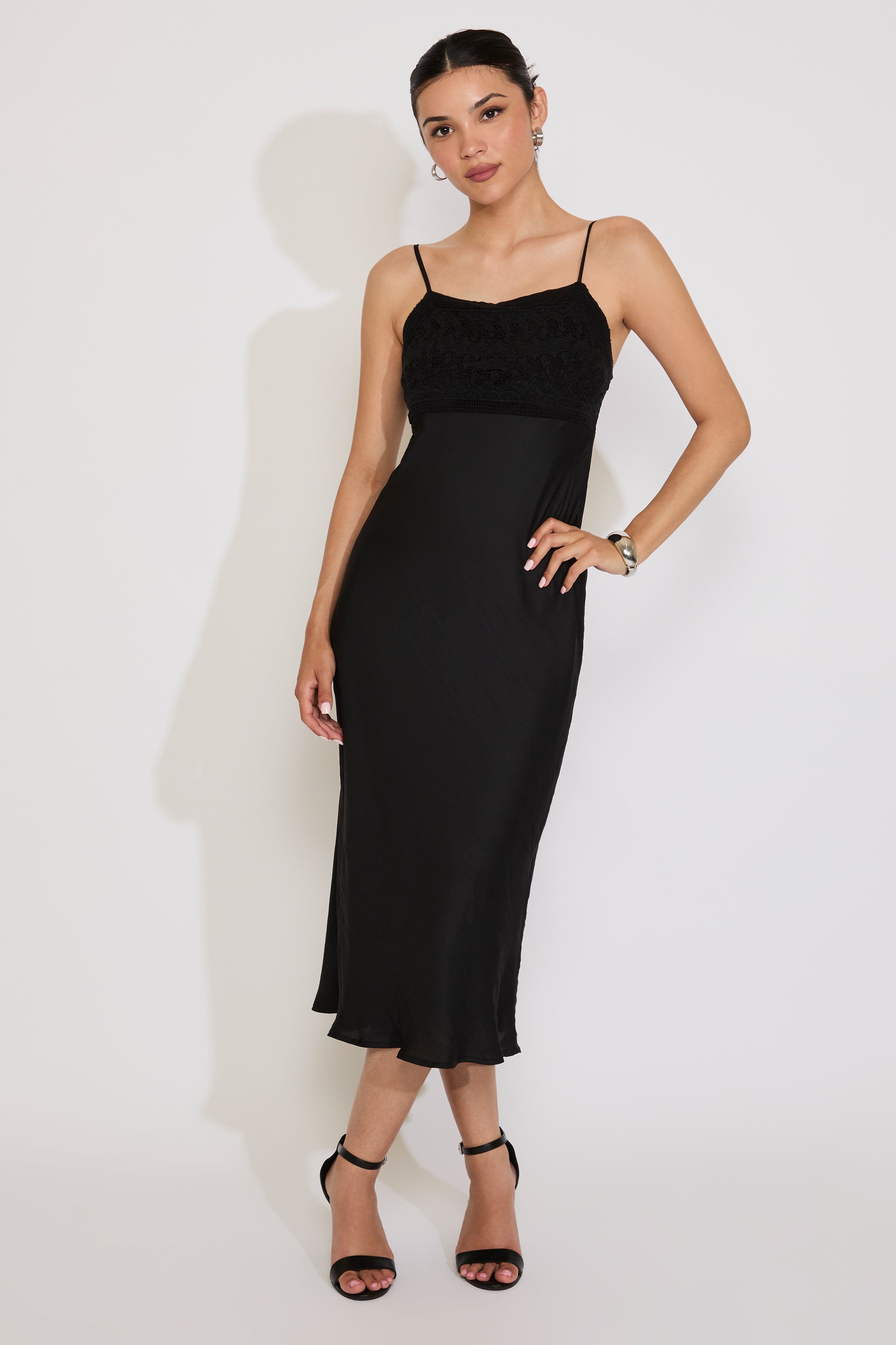 SLEEVELESS LACE BRA TOP SLIM FIT MIDI DRESS
