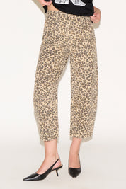 LEOPARD PRINT FRONT POCKET BARREL PANT