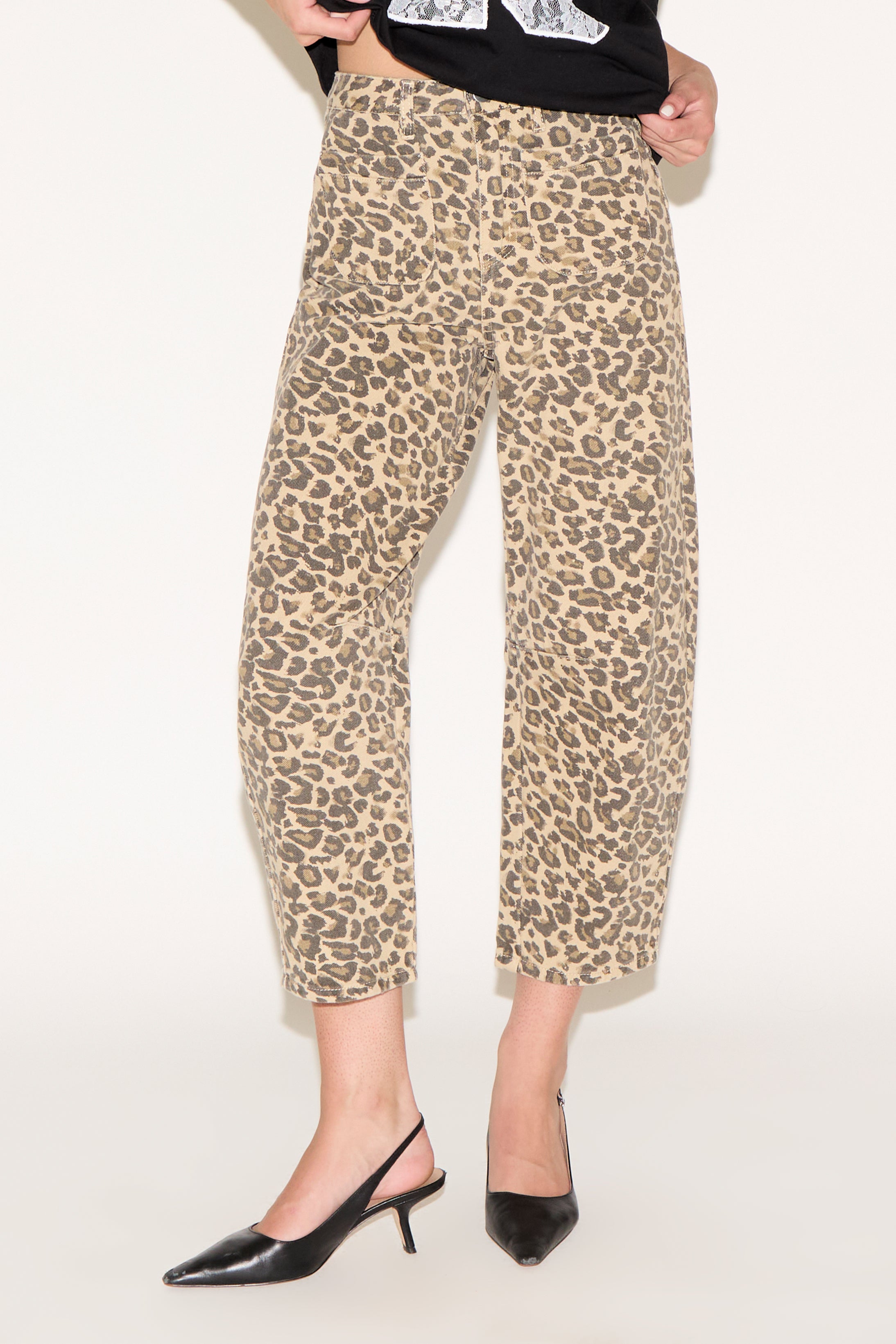 LEOPARD PRINT FRONT POCKET BARREL PANT