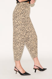 LEOPARD PRINT FRONT POCKET BARREL PANT