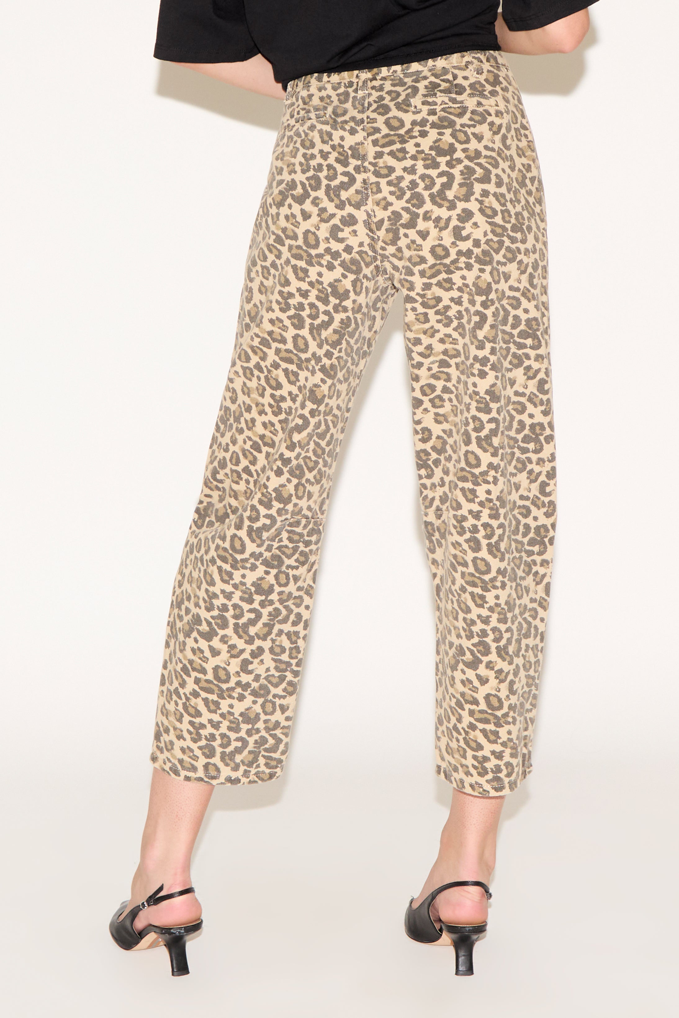 LEOPARD PRINT FRONT POCKET BARREL PANT