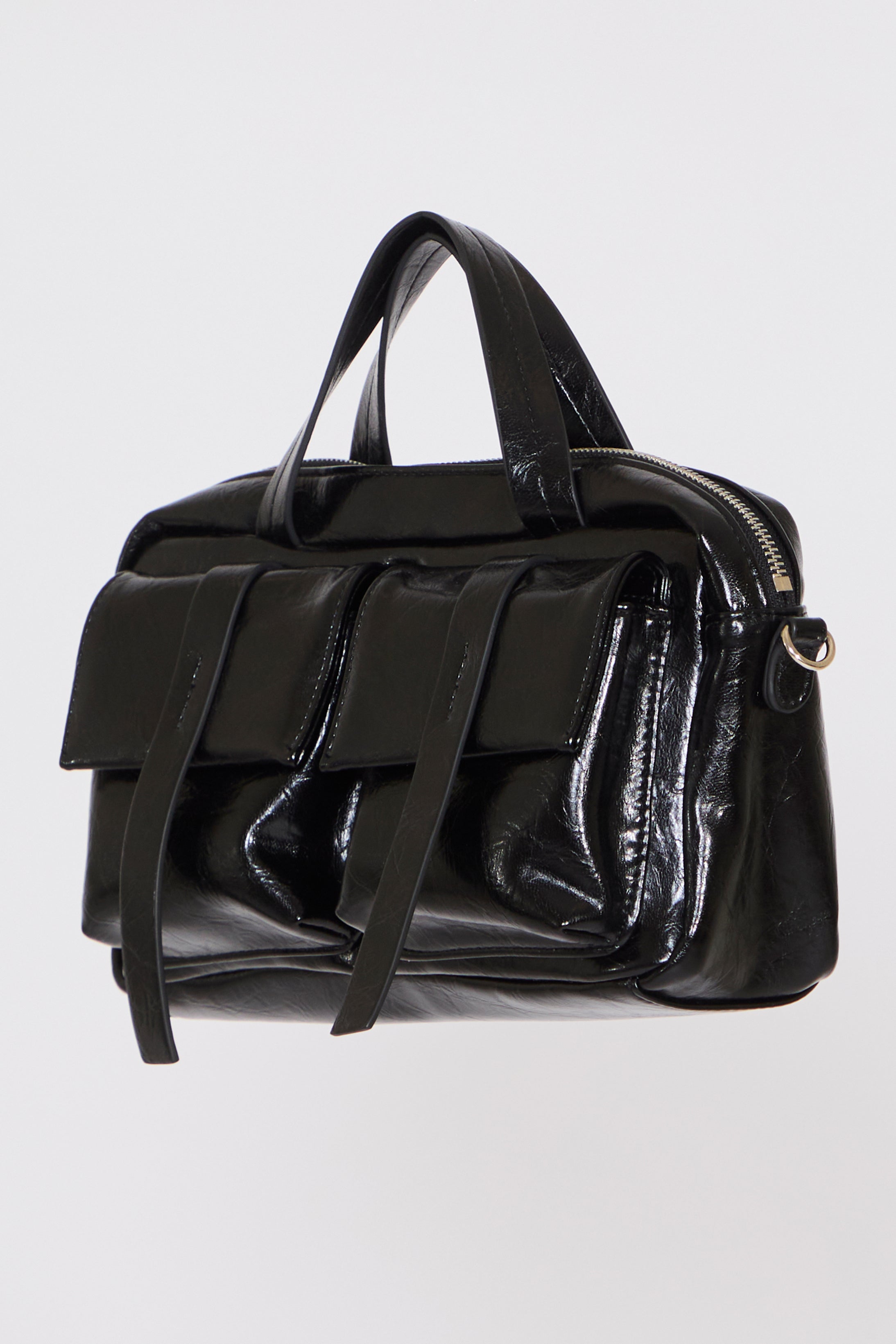 VEGAN LEATHER HANDBAG W OUTER FLAP POCKETS