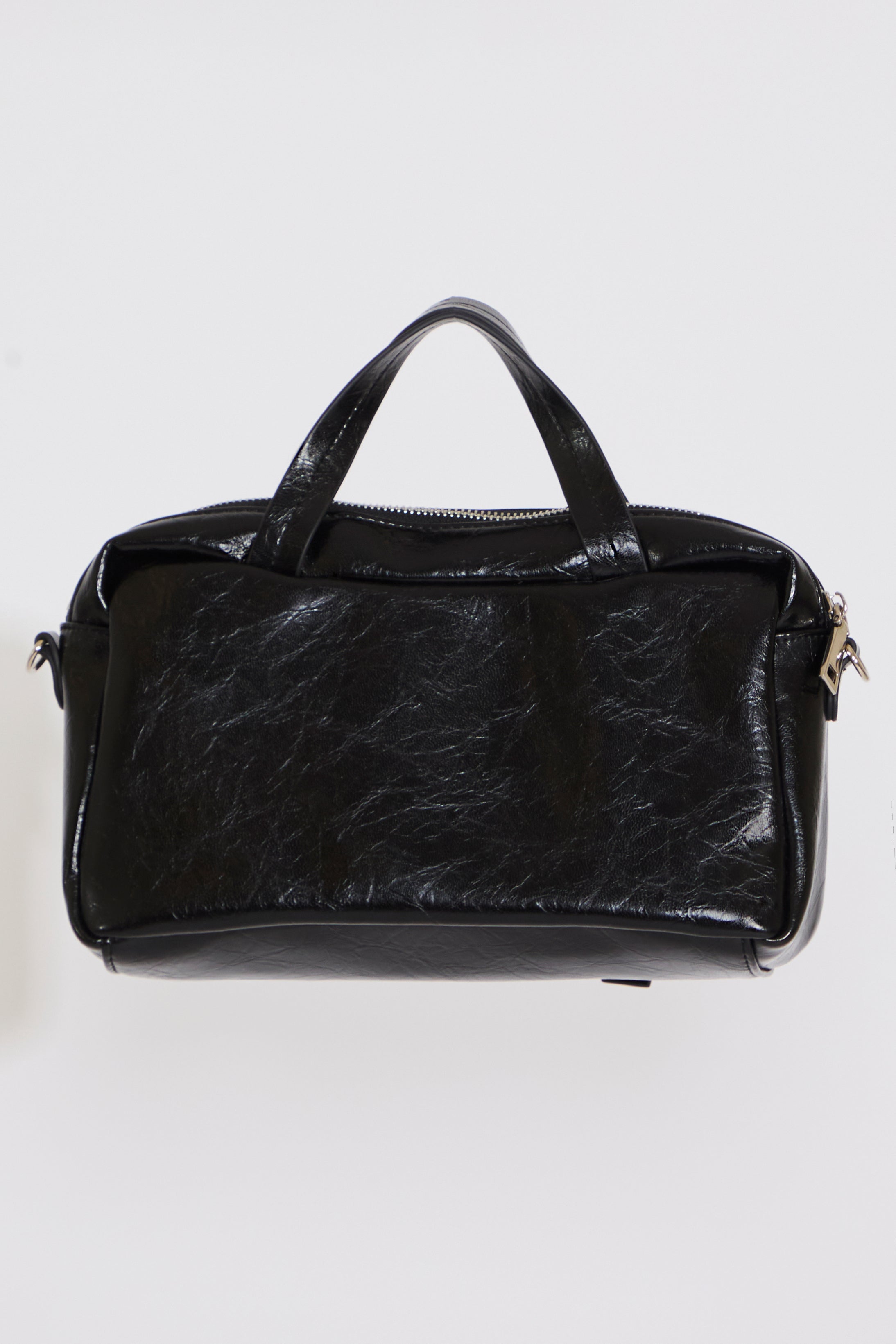 VEGAN LEATHER HANDBAG W OUTER FLAP POCKETS