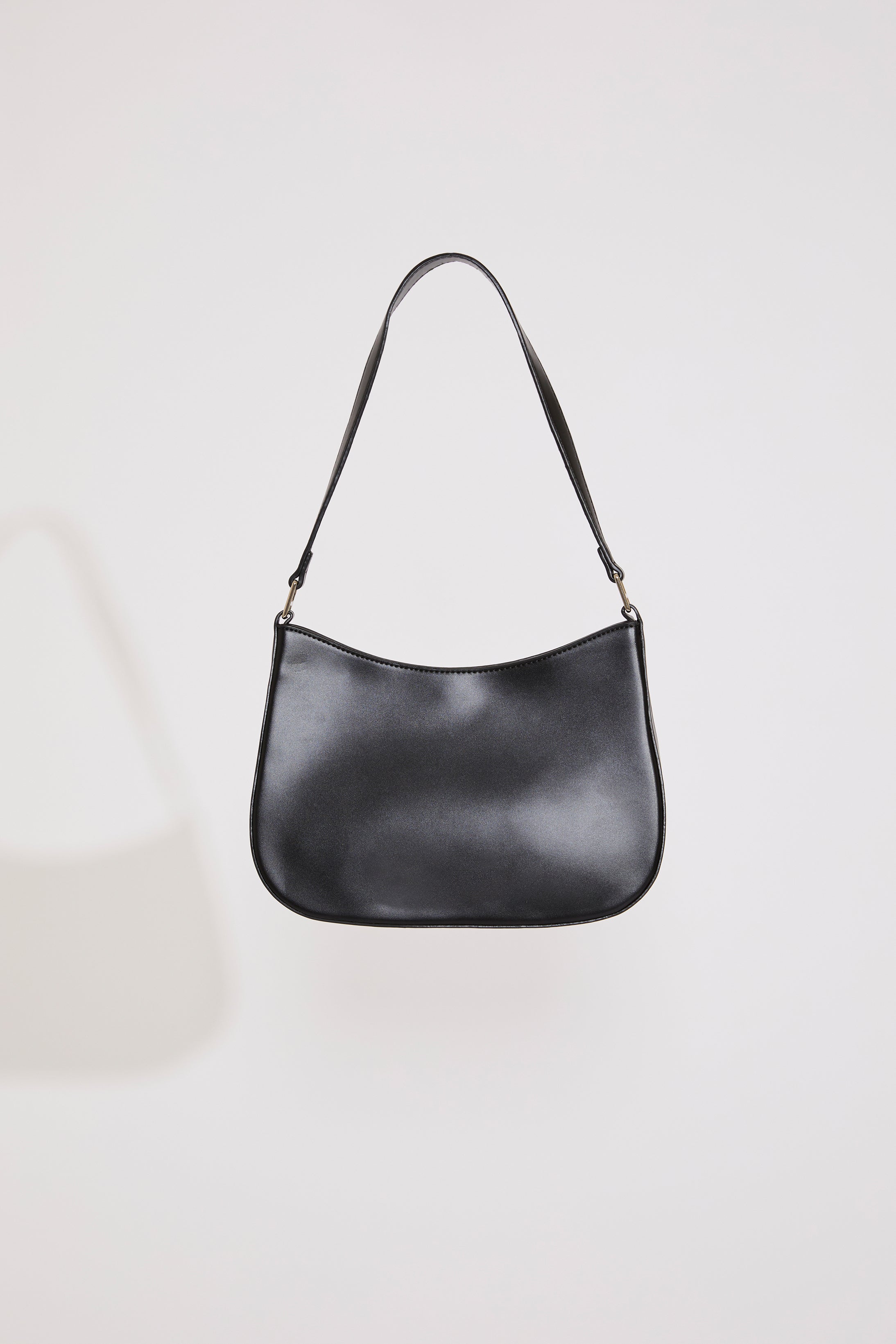VEGAN LEATHER SHOULDER BAG W GUSSET