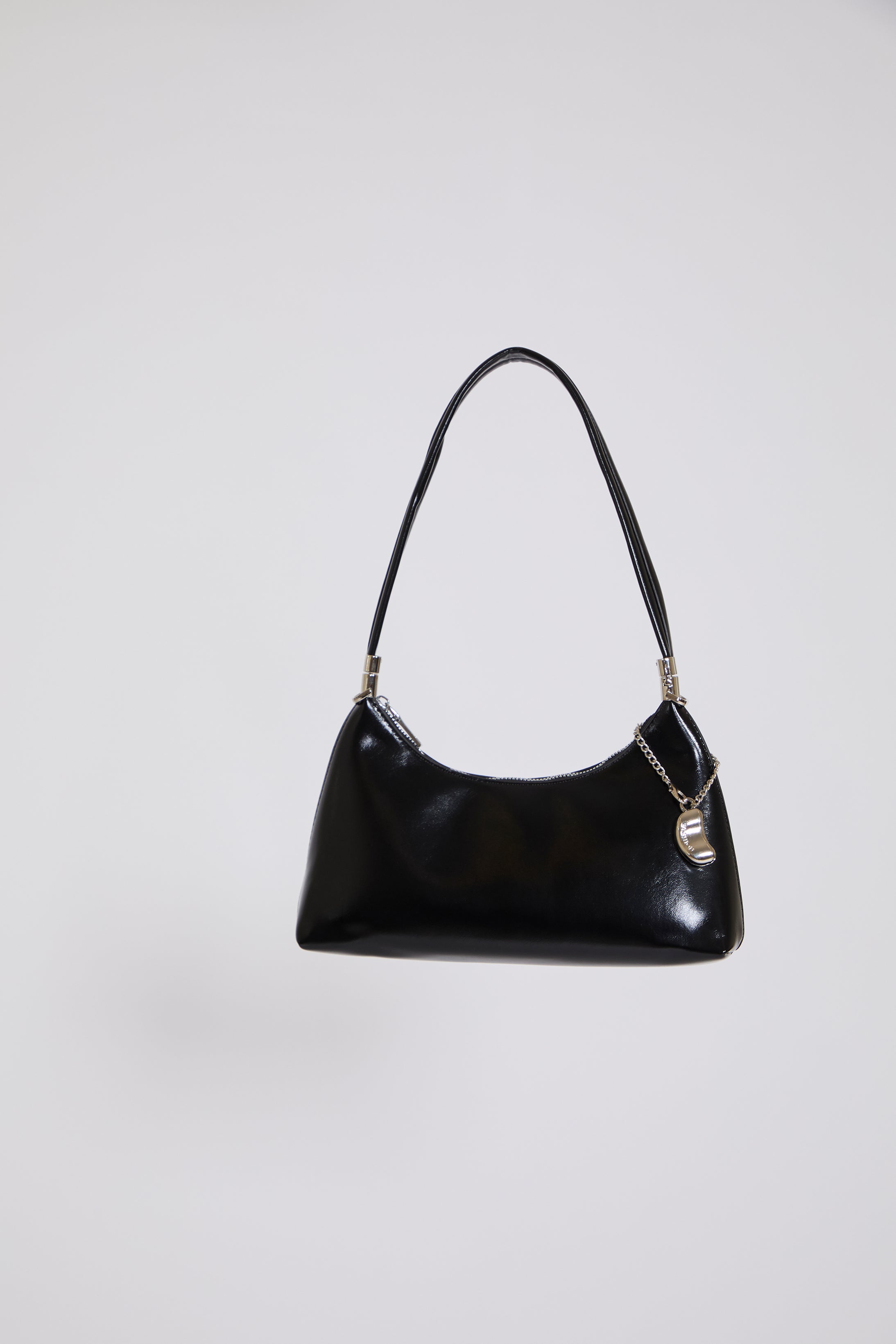 VEGAN LEATHER HOBO STYLE SHOULDER BAG