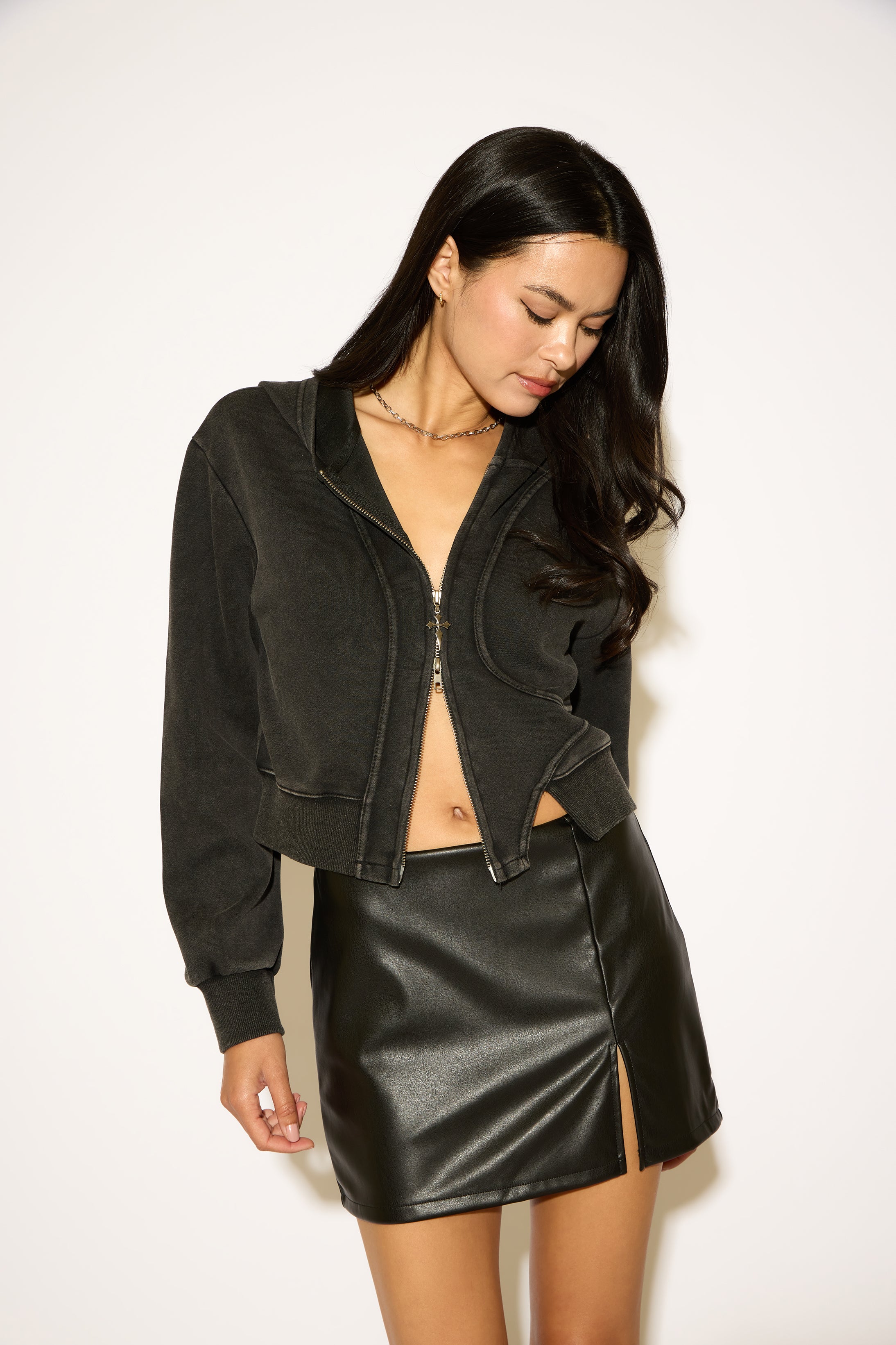 CURVY SEAM DETAIL ZIP UP HOODED SWEATSHIRT