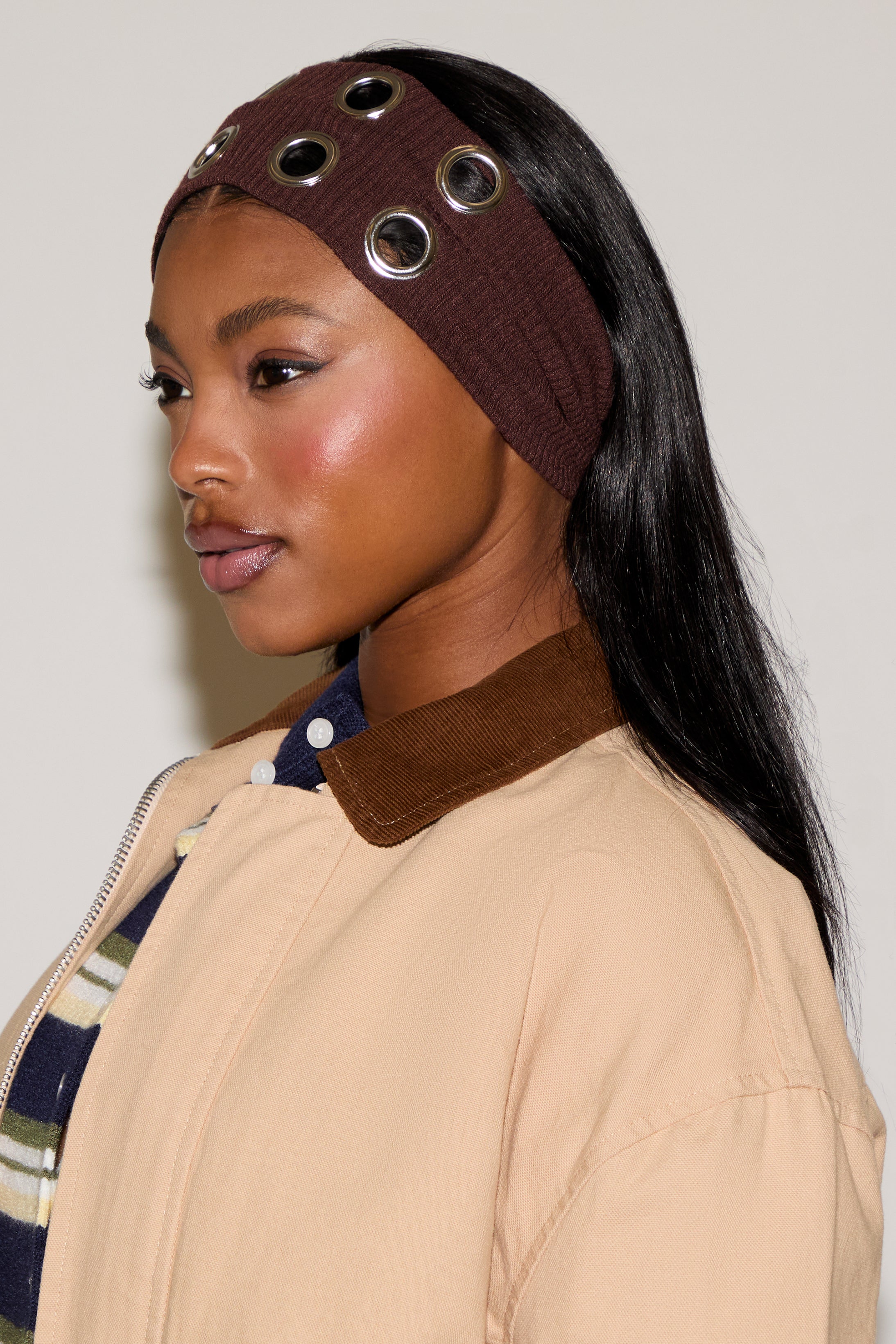 STRETCHY HEADBAND WITH METAL GROMMETS