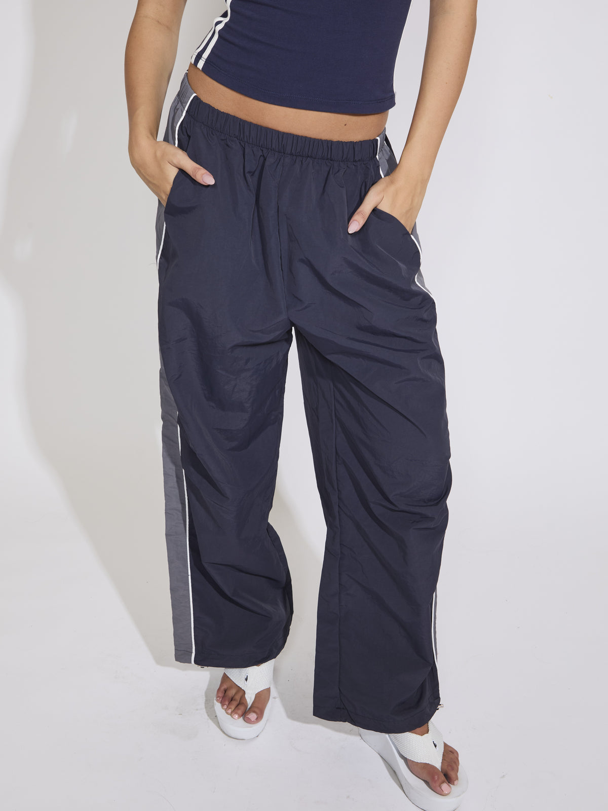 RELAXED FIT TRACK PANTS