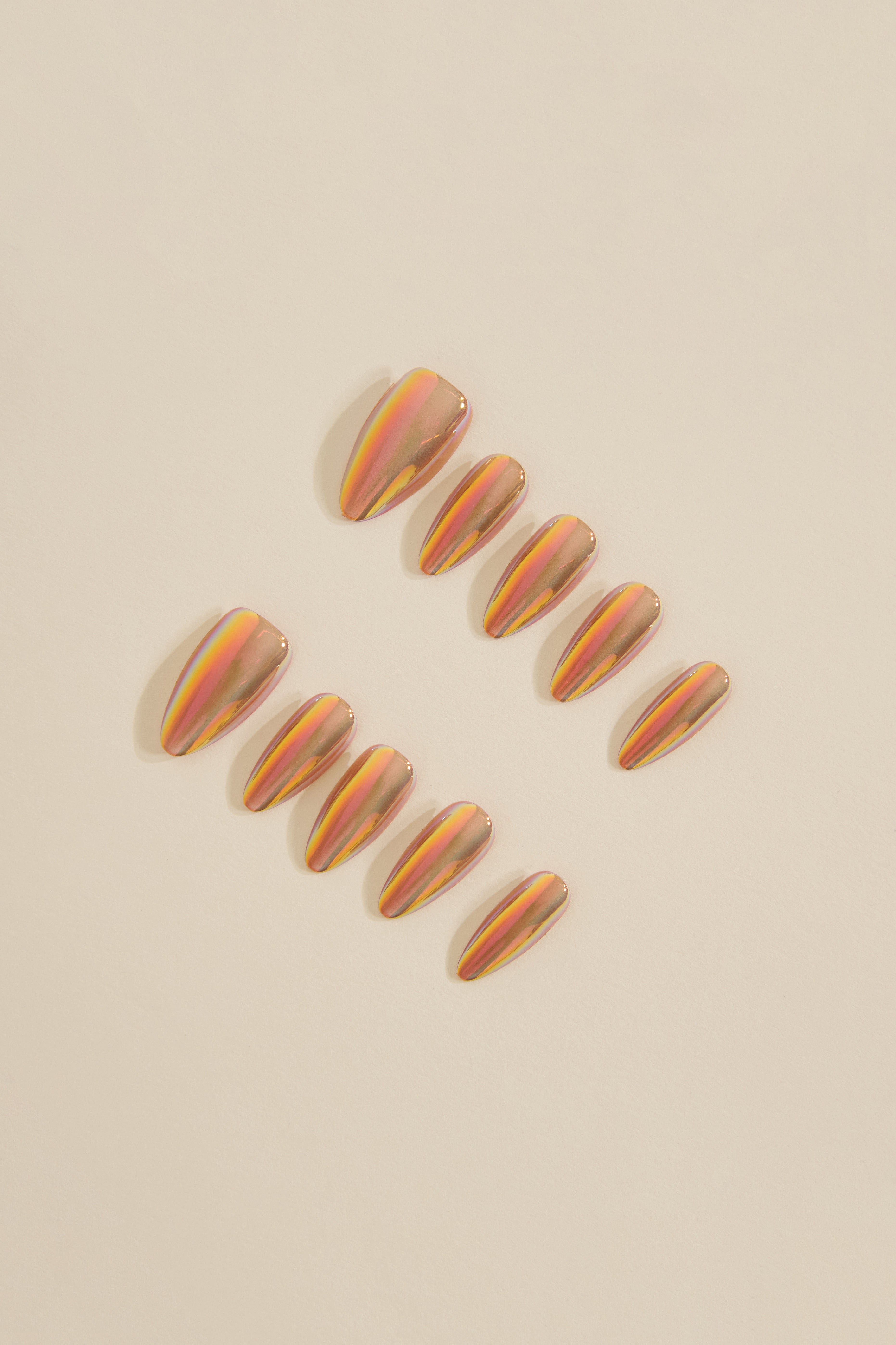 MED IRIDESCENT METAL LOOK ALMOND NAILS